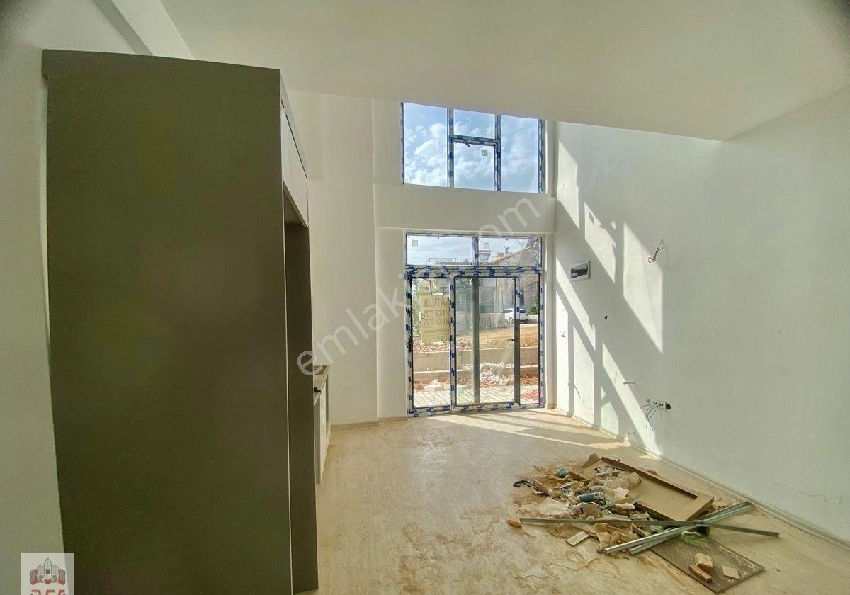 Aksu Güzelyurt’ta Sıfır Yapılı Havuz Manzaralı 1+1 Loft Daire - Görsel 6