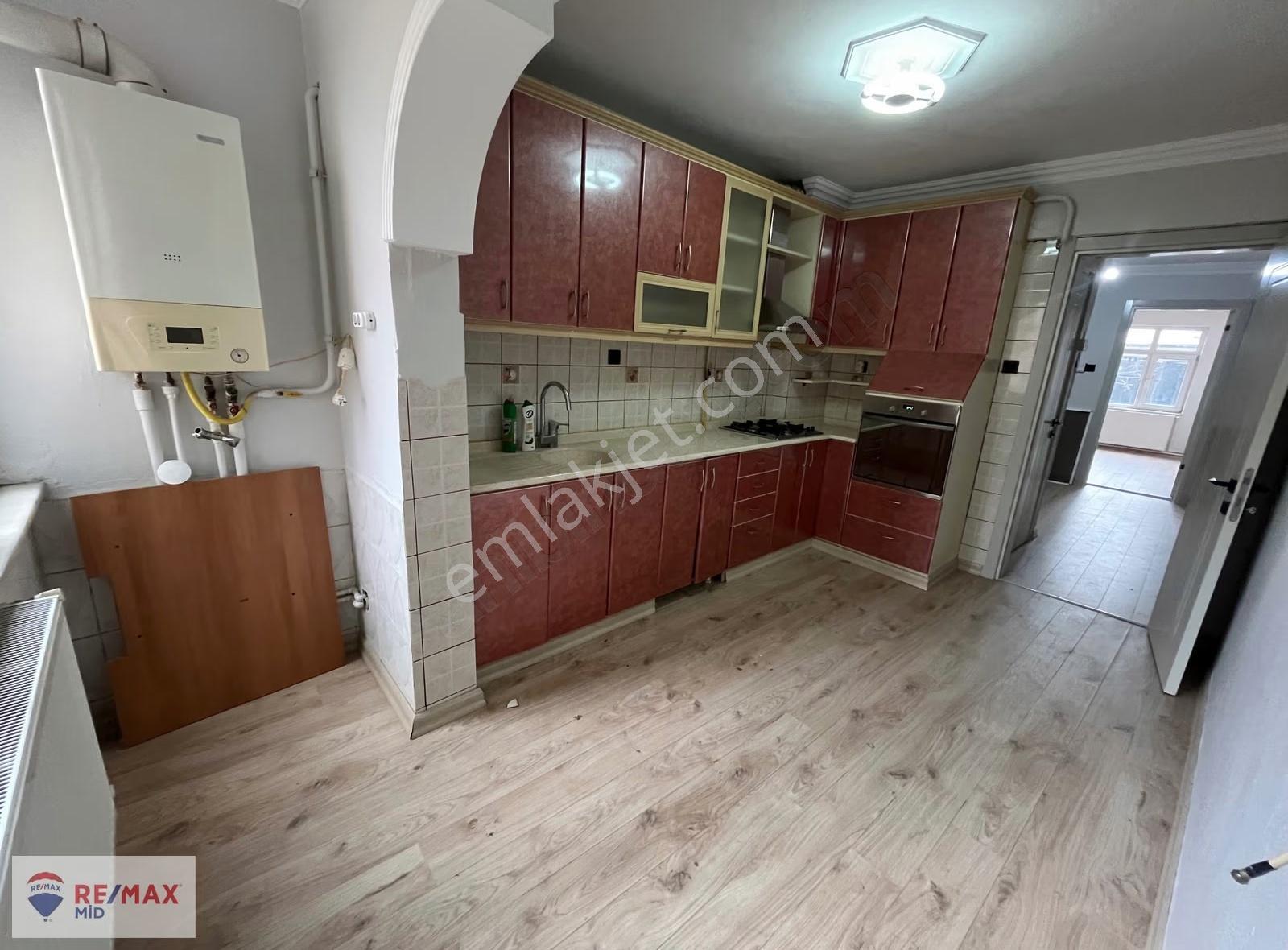 Remax Mid'den Karesi Avm Karşısı Kiralık 2+1 Ara Kat Daire - Görsel 2