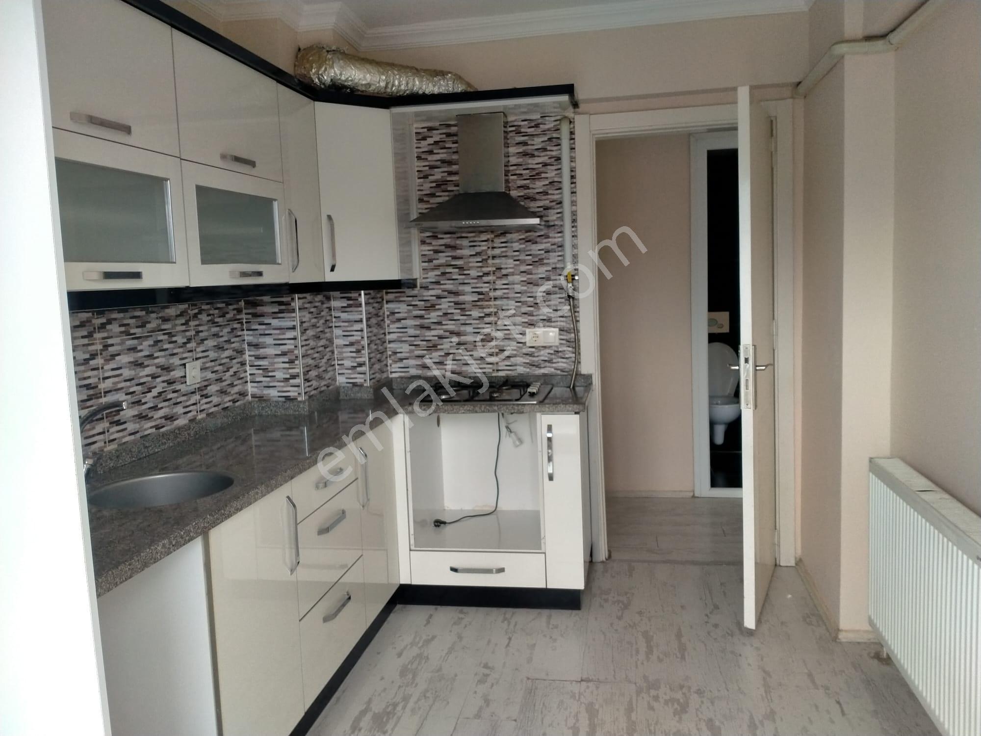 Salihli Berkay Emlaktan Cumhuriyet Mah Kiralık 2+1 Doğalgaz Isıtmalı Daire - Görsel 4