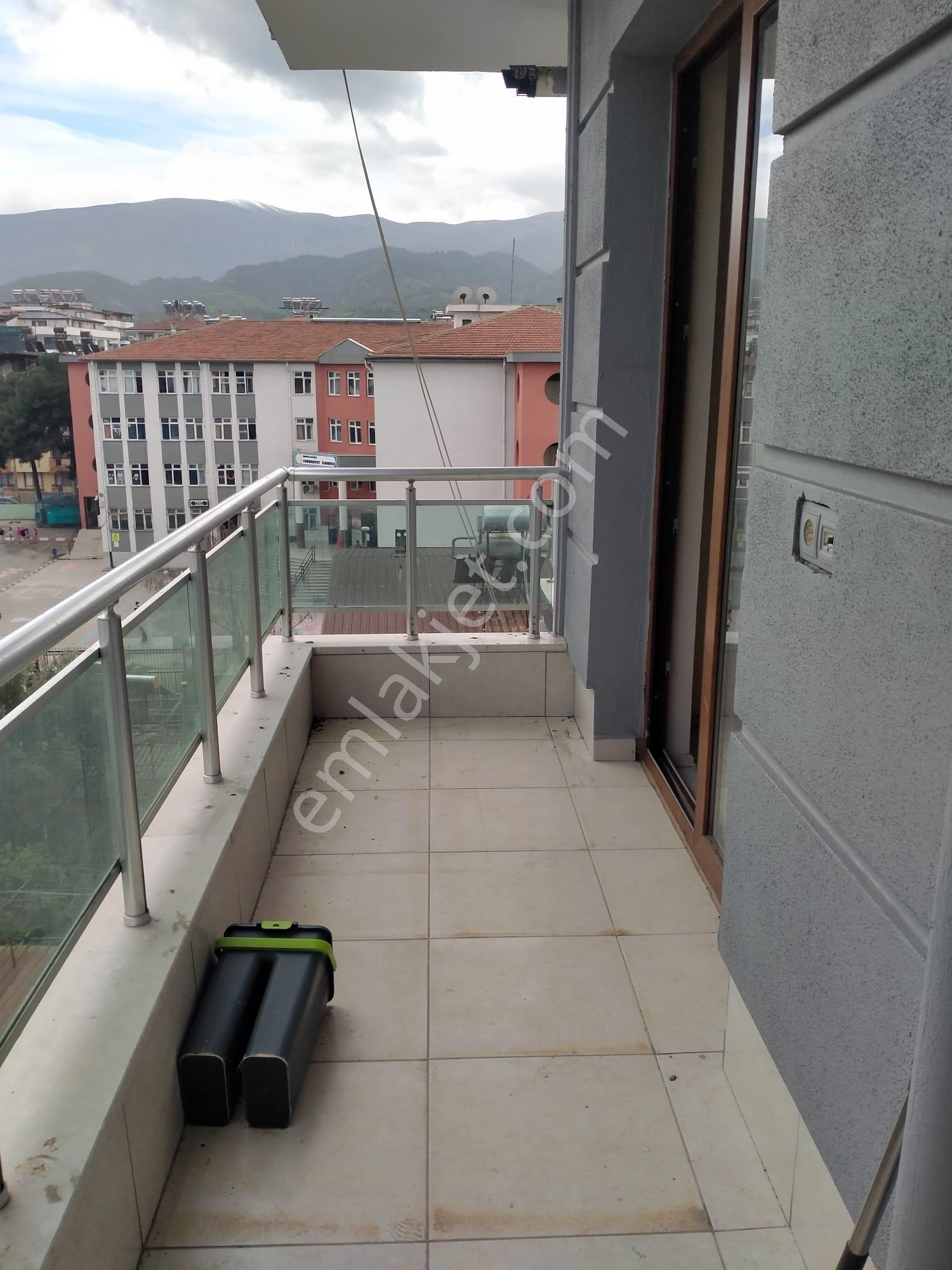 Salihli Berkay Emlaktan Cumhuriyet Mah Kiralık 2+1 Doğalgaz Isıtmalı Daire - Görsel 10