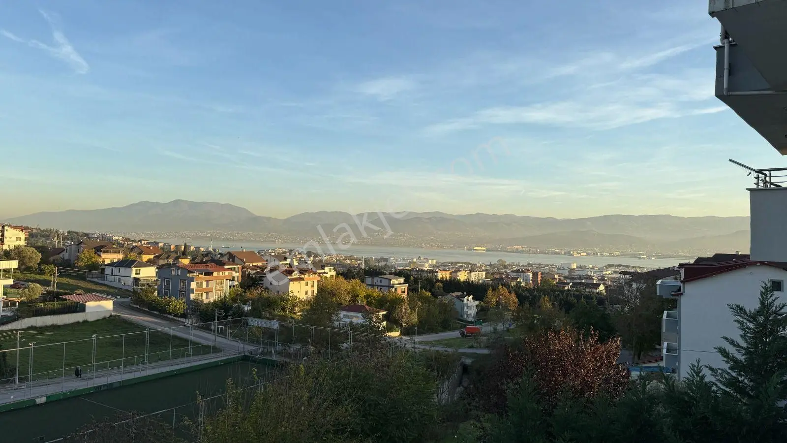 Özel Yapım, Aile Apartmanı, Arakat. - Görsel 2