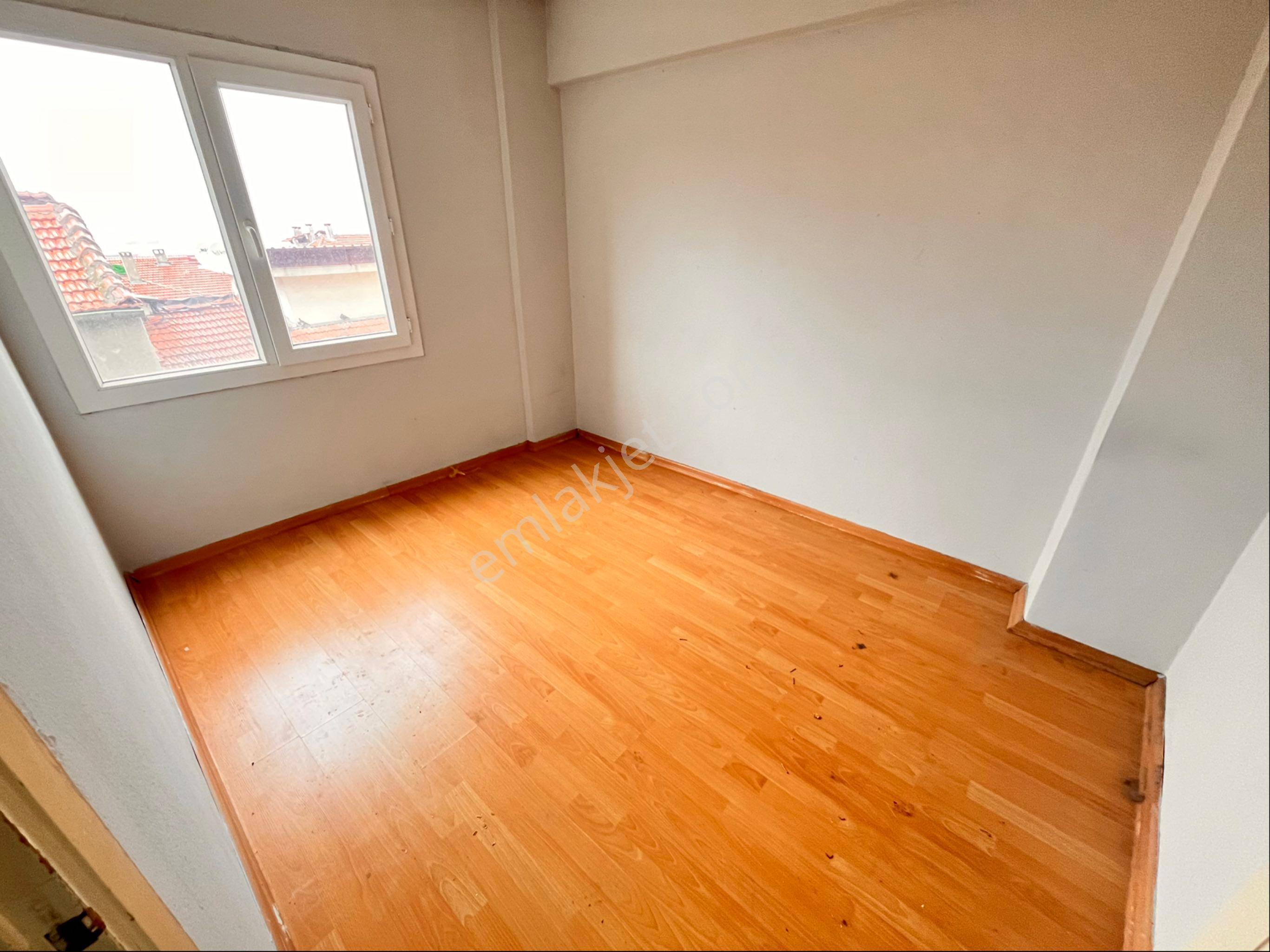 Üçyol Meydan Metro Yakınında 2+1 80m2 Temiz Arakat Daire - Görsel 13
