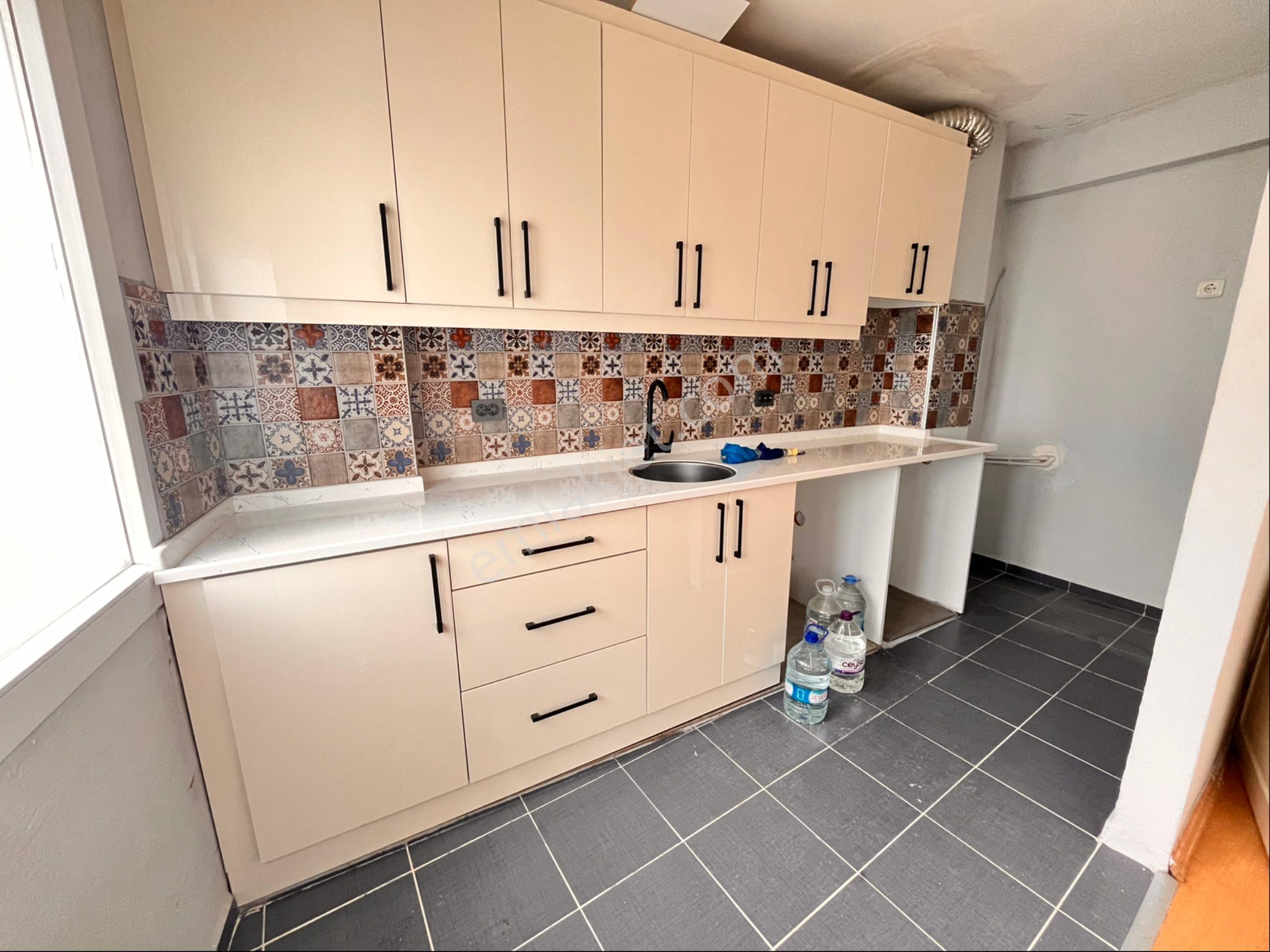 Üçyol Meydan Metro Yakınında 2+1 80m2 Temiz Arakat Daire - Görsel 8