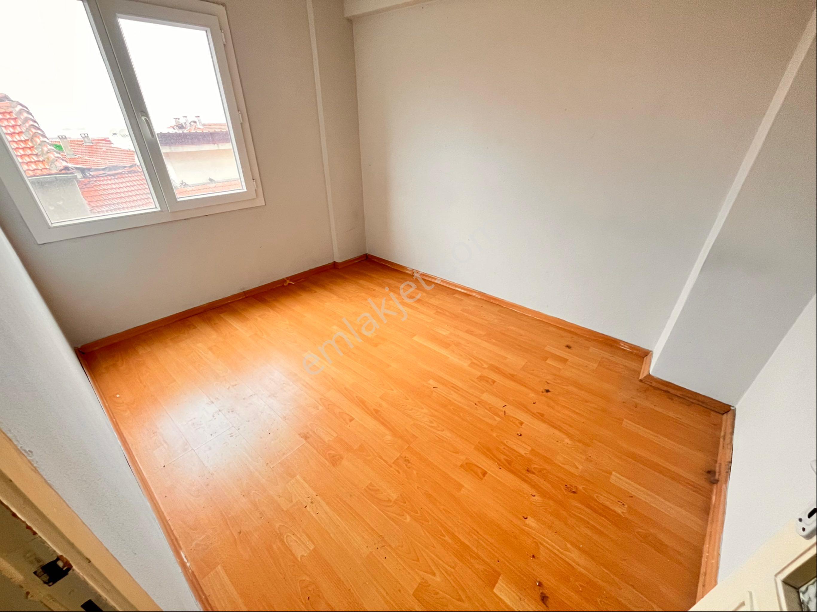 Üçyol Meydan Metro Yakınında 2+1 80m2 Temiz Arakat Daire - Görsel 12