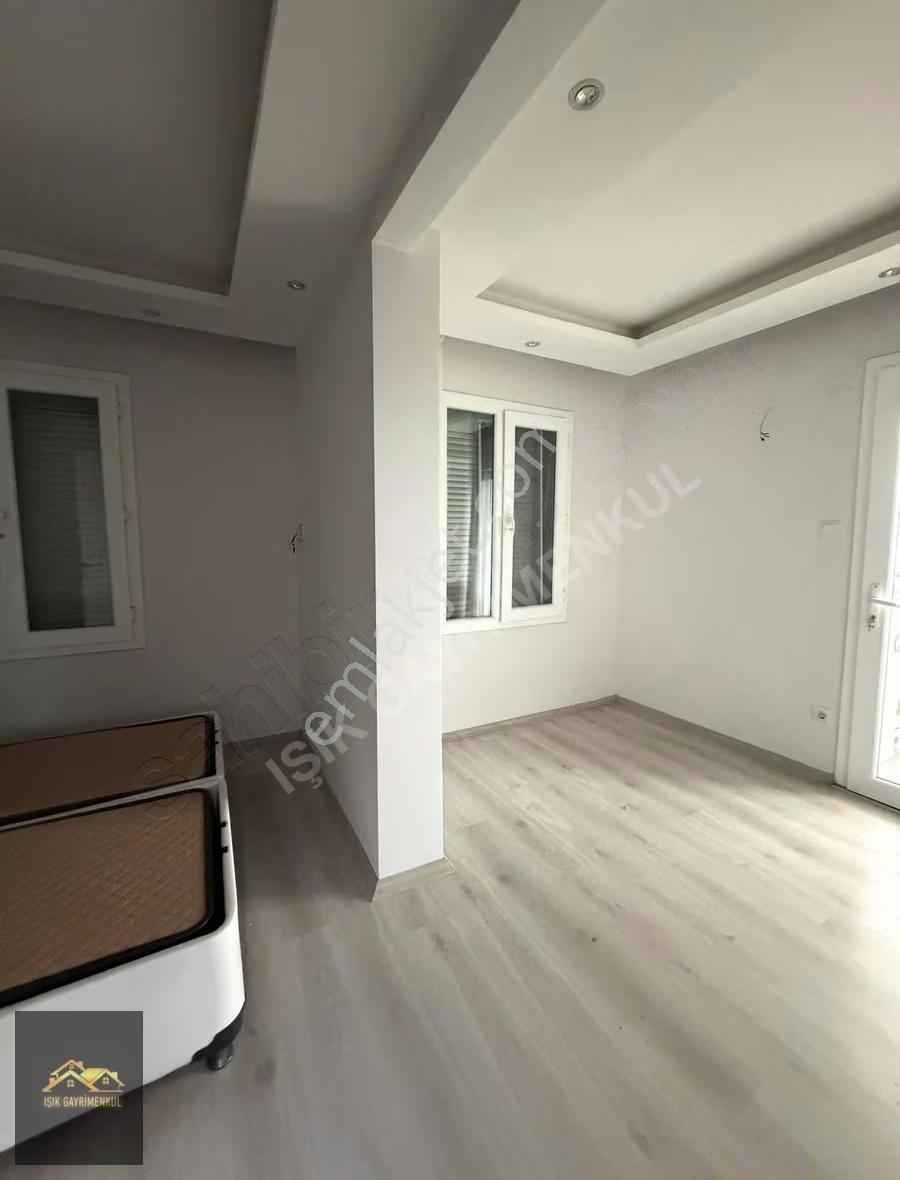 Soğucak Mevkiinde Deniz Manzaralı Havuzlu 4+1 Bakımlı Villa - Görsel 20