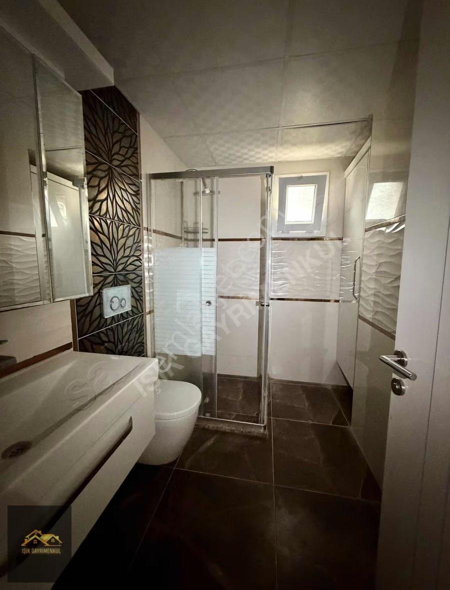 Soğucak Mevkiinde Deniz Manzaralı Havuzlu 4+1 Bakımlı Villa - Görsel 23