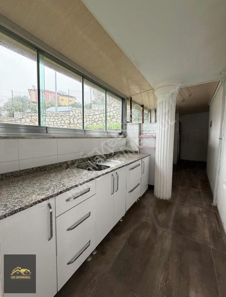 Soğucak Mevkiinde Deniz Manzaralı Havuzlu 4+1 Bakımlı Villa - Görsel 33