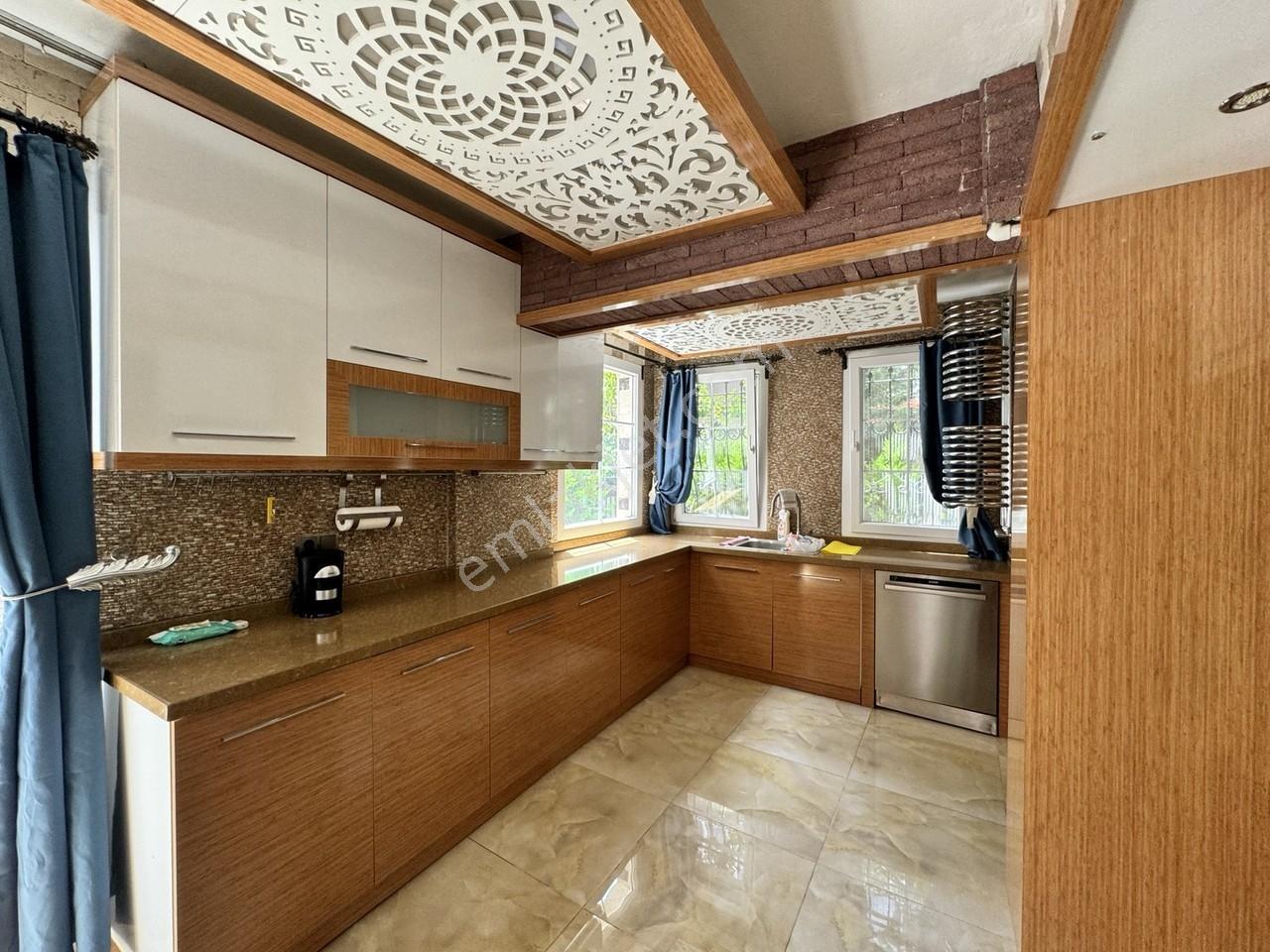 Sakin, Şık Ve Ayrıcalıklı | Sahilevleri 5+2 Lüks Kiralık Villa - Görsel 12