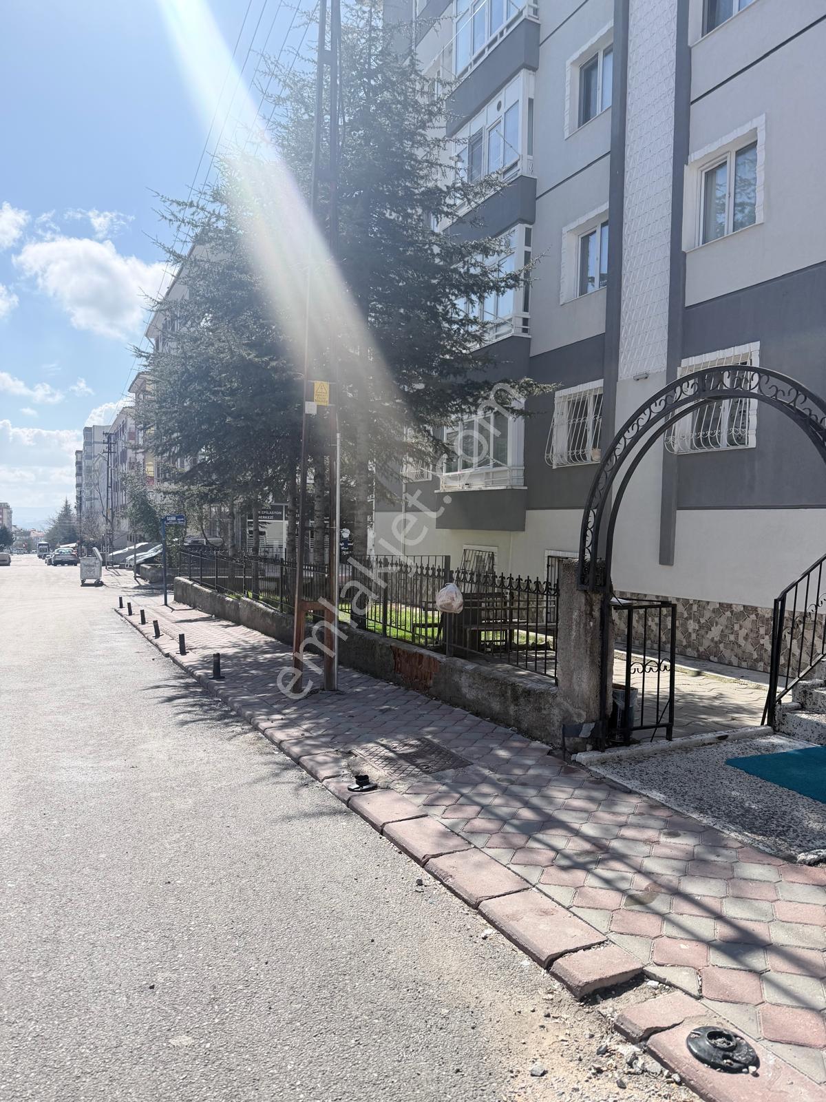 Ankara Keçiören Bağlum Petrol Yanında Satılık 3+1 Güksek Giriş