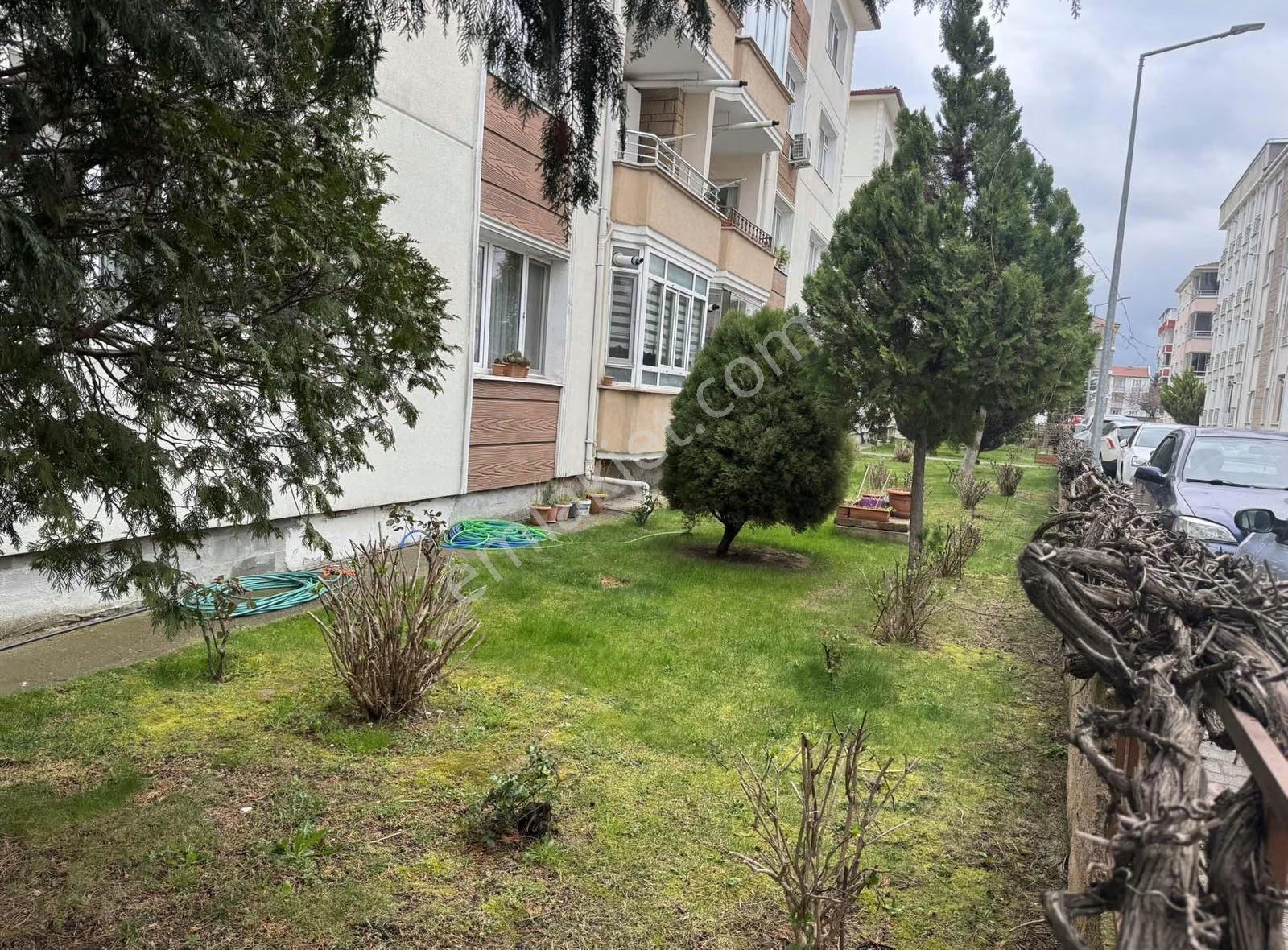 Güneş Emlaktan İstiklal İlköğretim Karşısı 3+1 Arakat Daire - Görsel 15