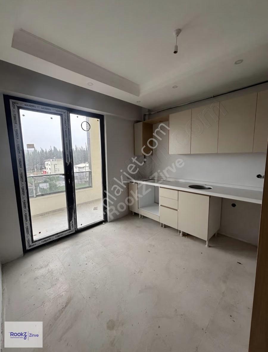Yalova Çiftlikköyde Mükemmel Konumda Ara Kat 2+1 Daire - Görsel 9