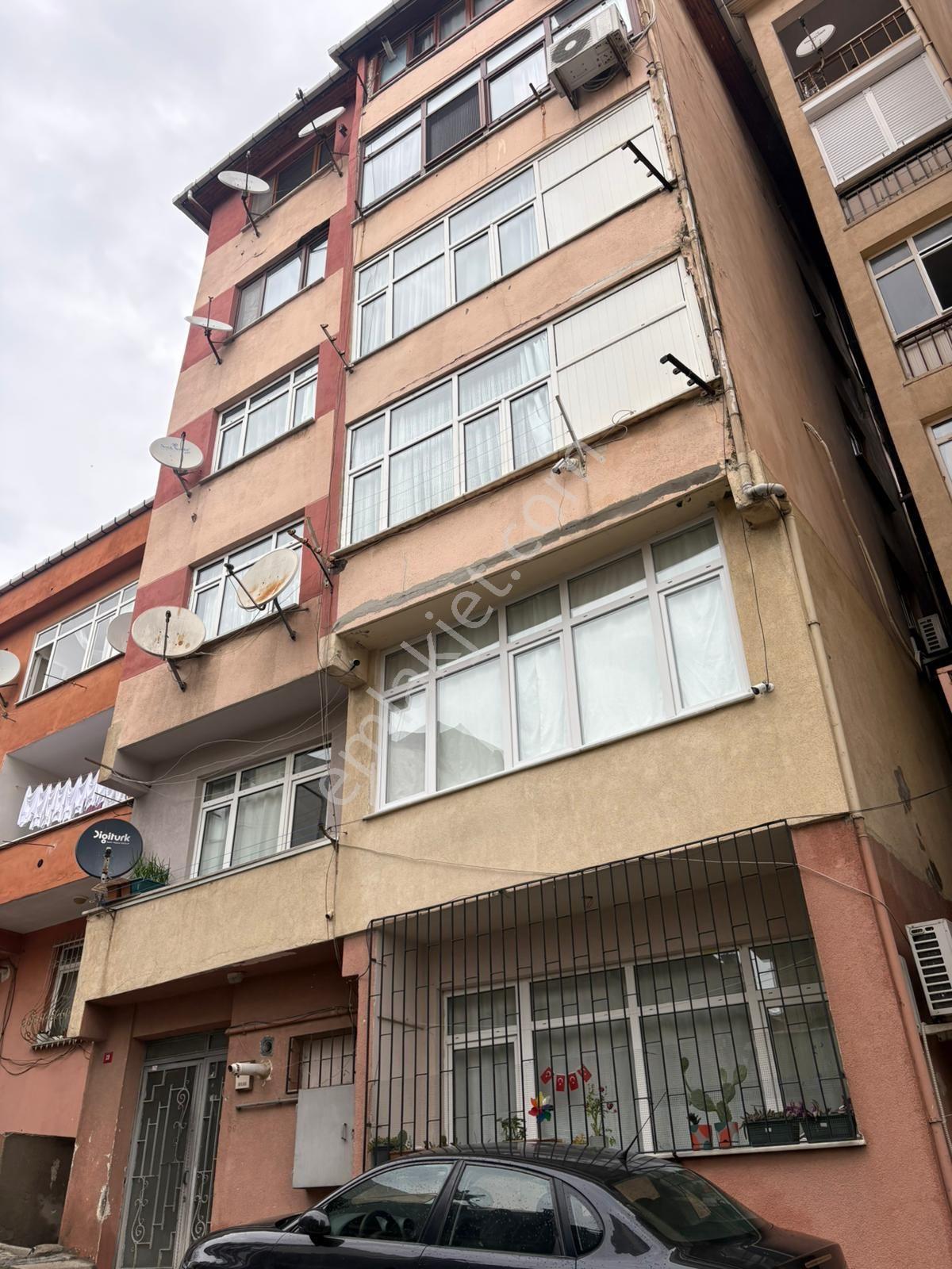 Sahibinden Ünalan Mah.3+1 120 M2 Arakat Emaar Arkası Yatırımlık Uygun Fiyat