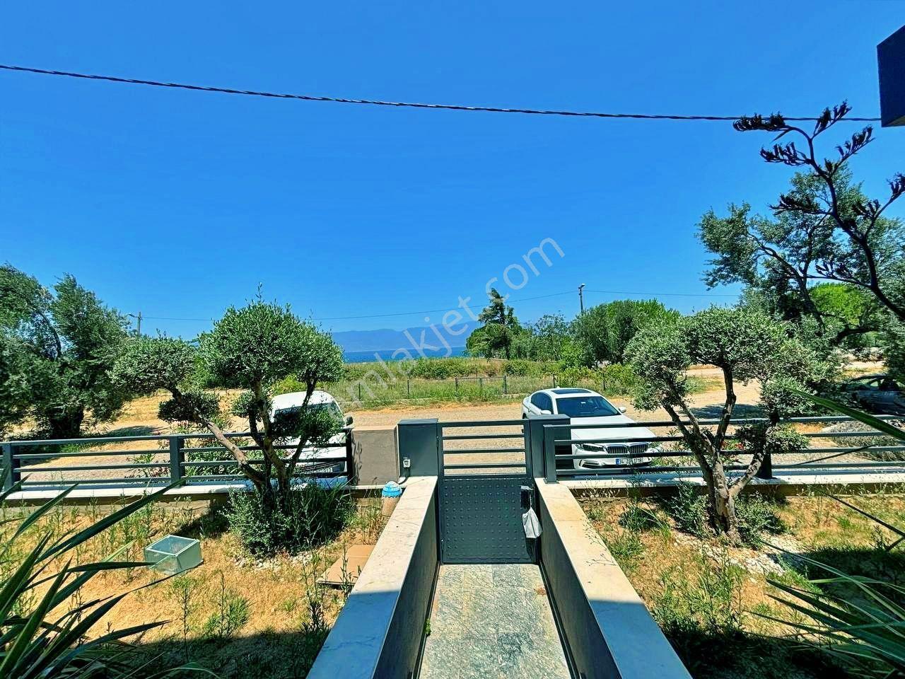 Uytundan Burhaniye İskelede Denize Sıfır 4+2 Müstakil Villa - Görsel 15