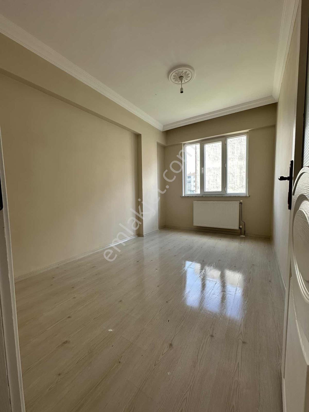 Kapaklı Bahçelievler 2+1 Ön Cephe İskanlı,orta Kat,merkez - Görsel 13