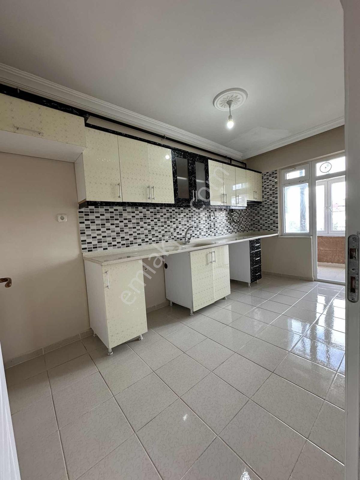 Kapaklı Bahçelievler 2+1 Ön Cephe İskanlı,orta Kat,merkez
