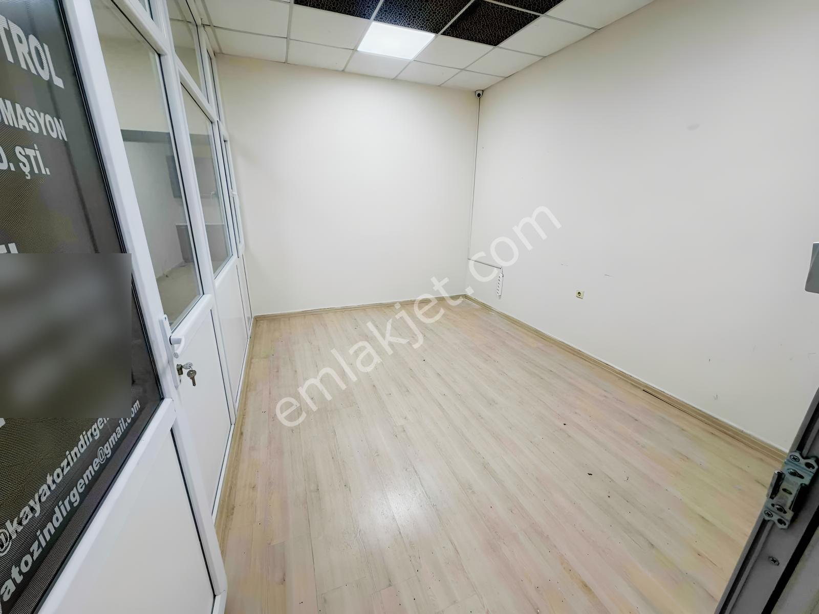 Yakacıkta 90 M2 Cadde Üstü Kiralık Dükkan - Görsel 2