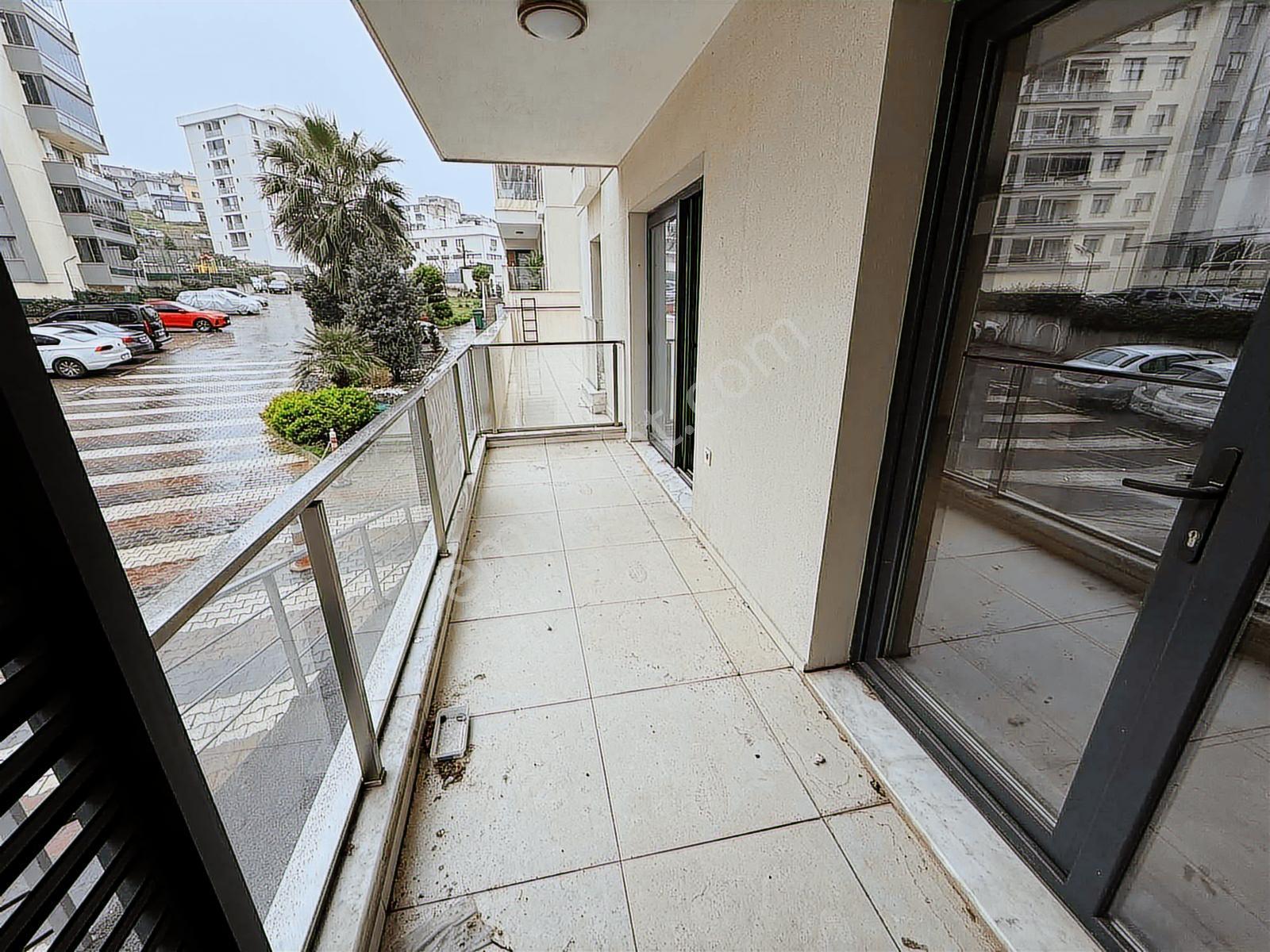 Vizyon35 Sitesi'nde Ebeveyn Banyolu Özel 2+1 Satılık Daire - Görsel 14