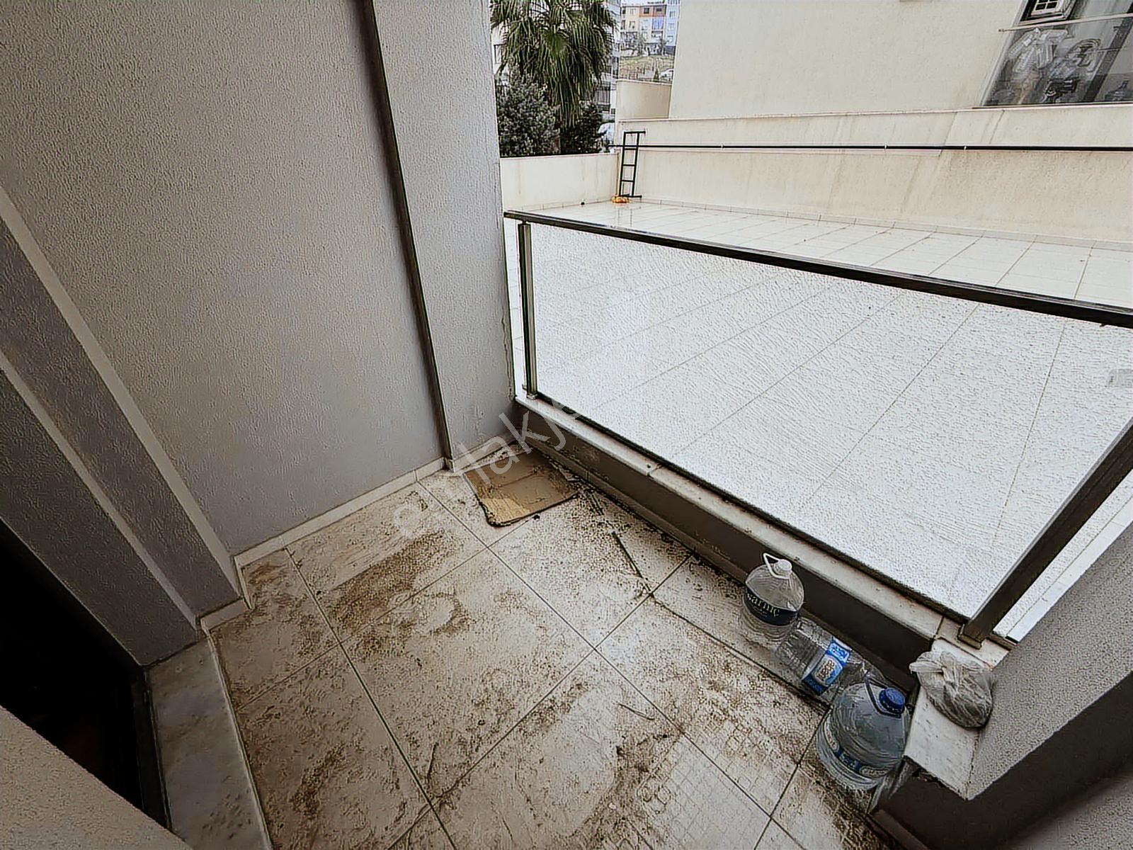Vizyon35 Sitesi'nde Ebeveyn Banyolu Özel 2+1 Satılık Daire - Görsel 11