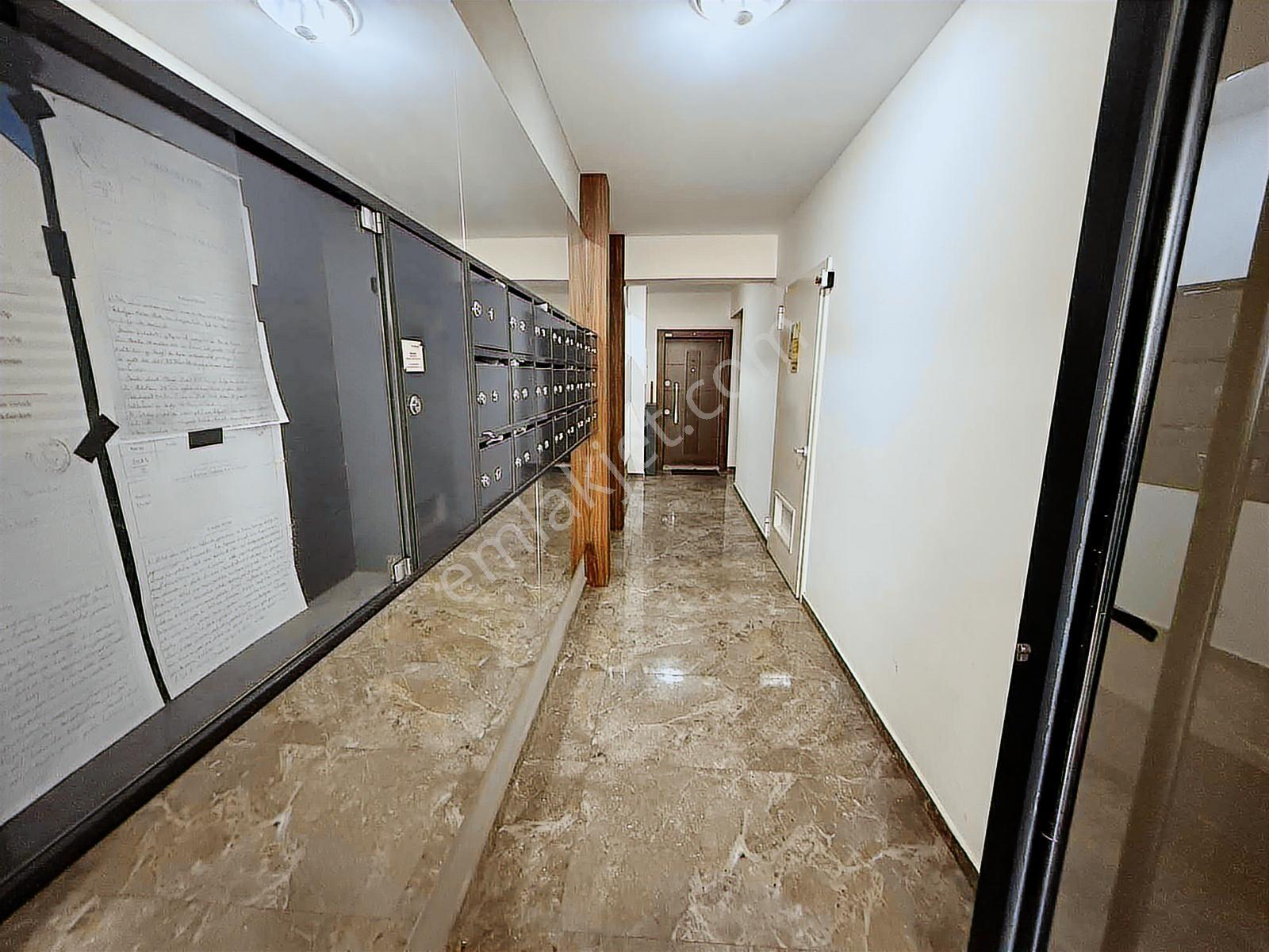 Vizyon35 Sitesi'nde Ebeveyn Banyolu Özel 2+1 Satılık Daire - Görsel 4