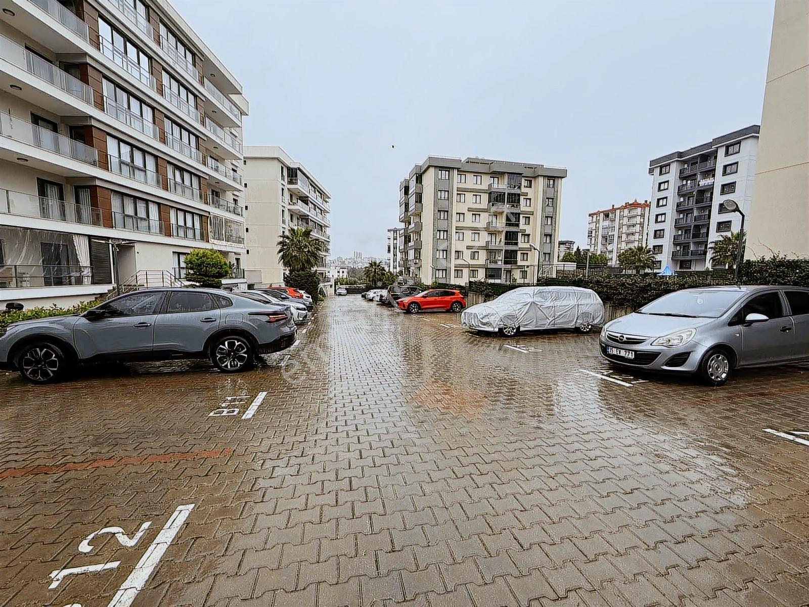 Vizyon35 Sitesi'nde Ebeveyn Banyolu Özel 2+1 Satılık Daire - Görsel 12