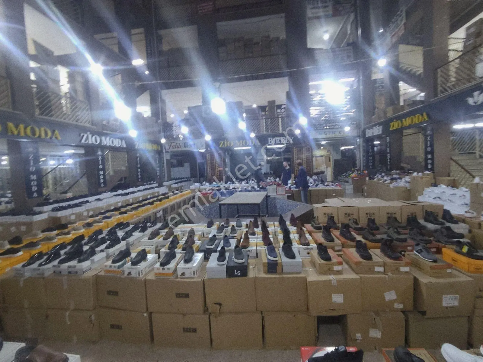 Işıkkent Ayakkabacılar Bedesten Çarşısında Satılık 20m2 Dükkan