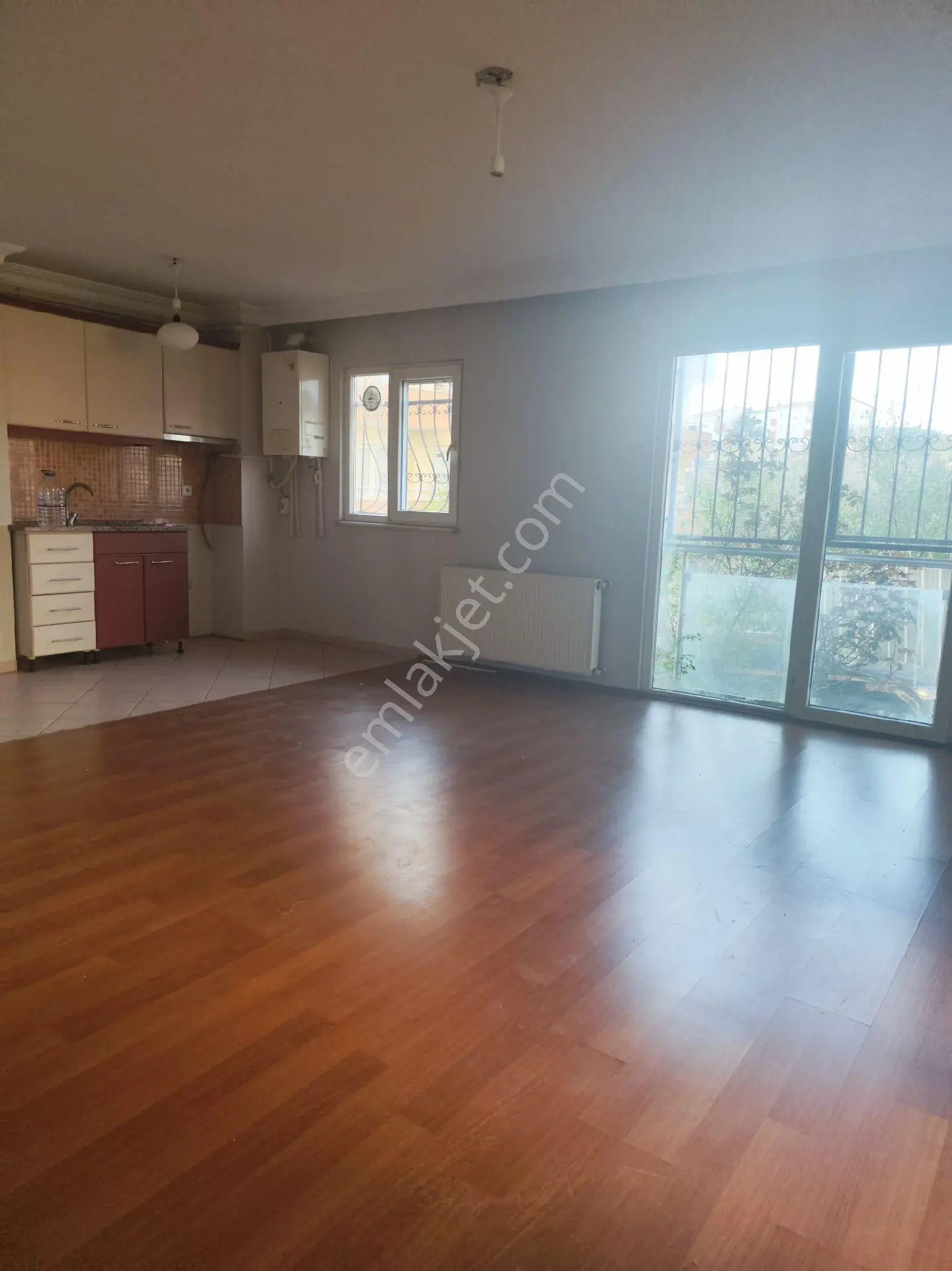 Ümraniye Armağanevler Site İçi 1+1 Kiralık Yüksek Girş - Görsel 5
