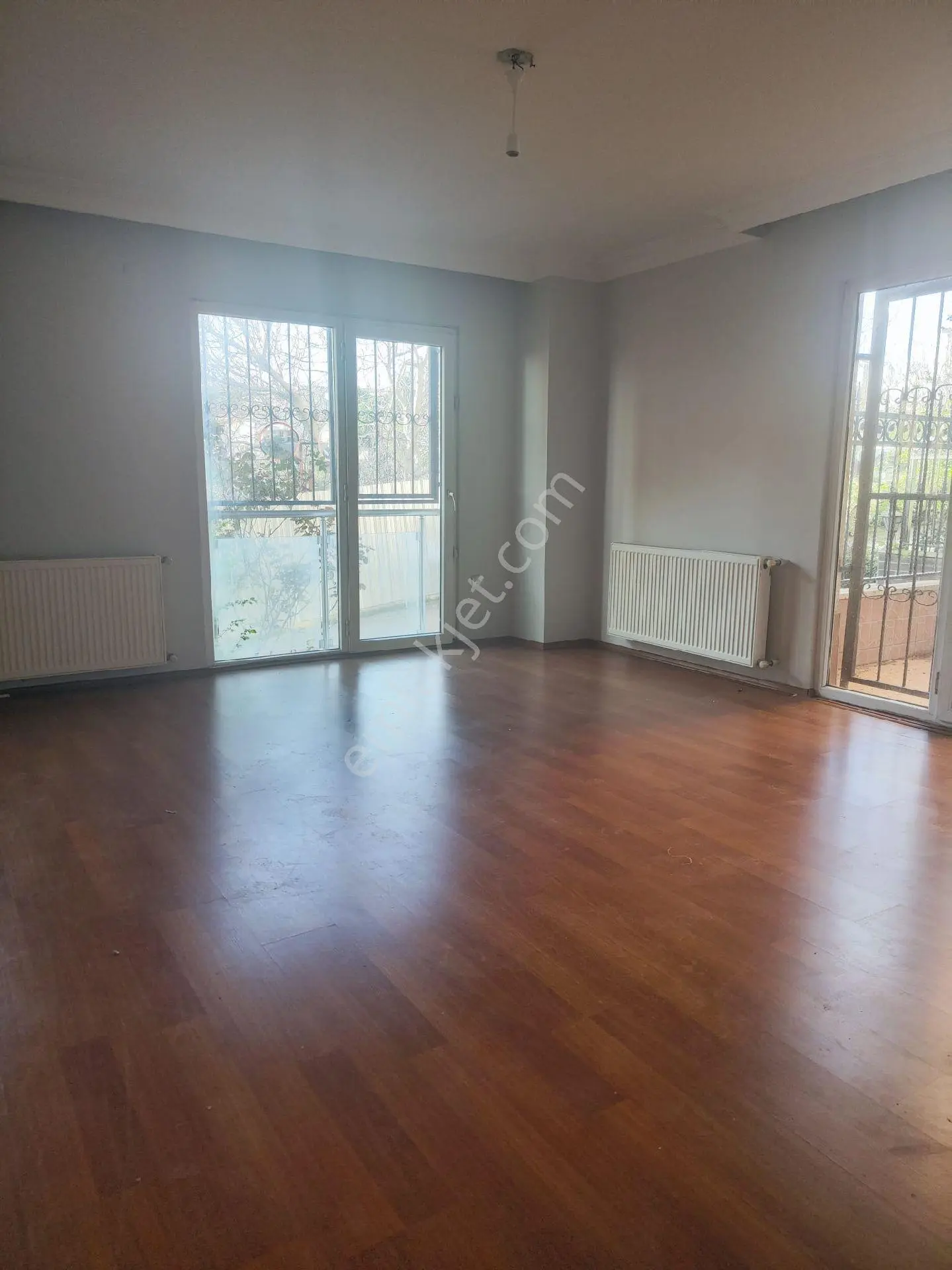 Ümraniye Armağanevler Site İçi 1+1 Kiralık Yüksek Girş - Görsel 4