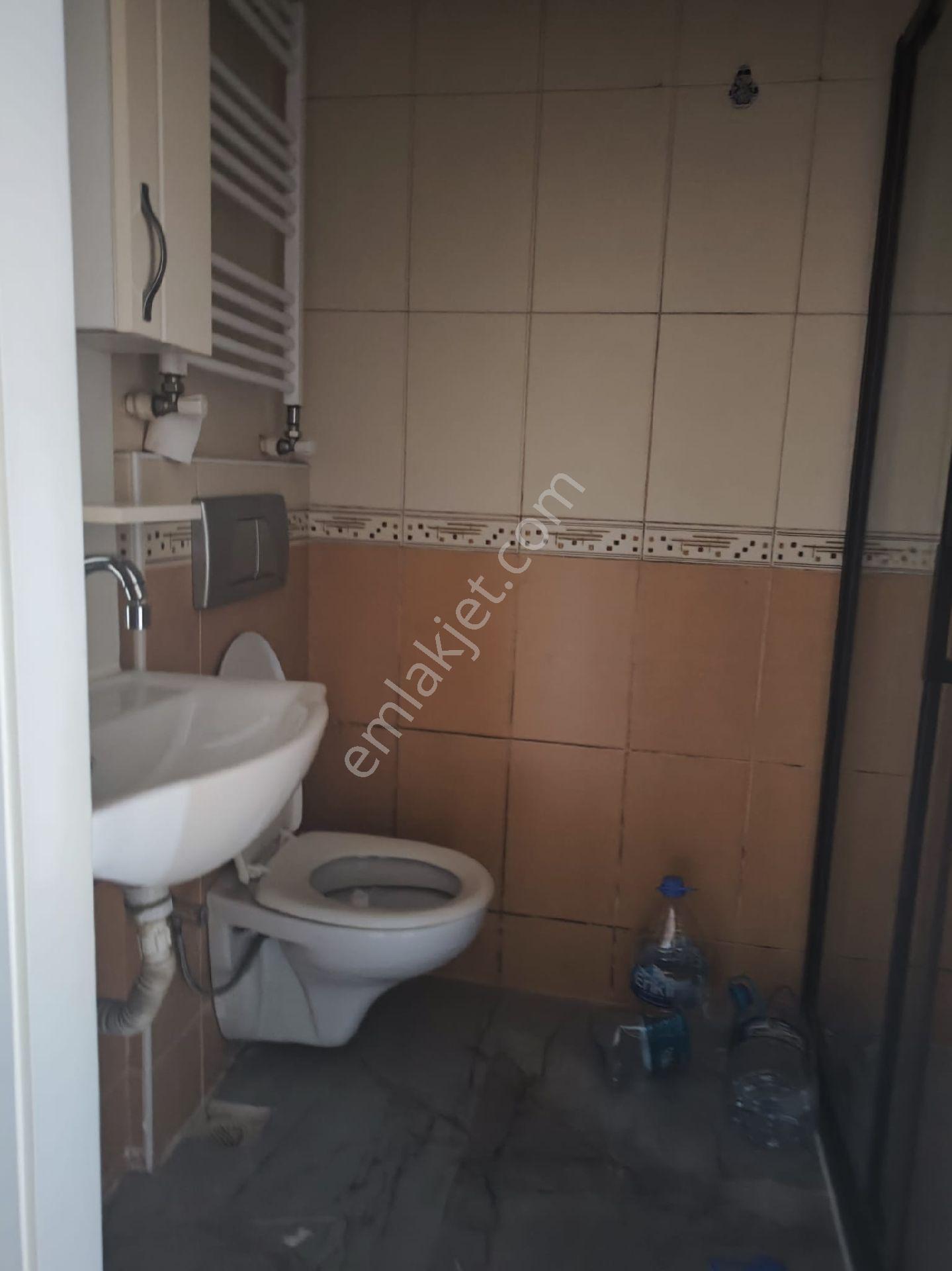 Ümraniye Armağanevler Site İçi 1+1 Kiralık Yüksek Girş - Görsel 9