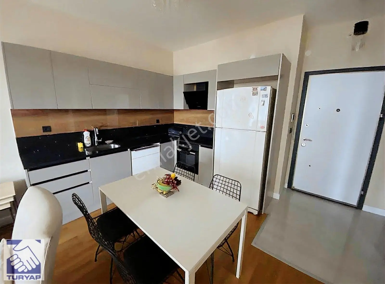 Koru İdeal Sitesinde Büyük Tip 2+1 Ebeveyn Banyolu Harika Konum - Görsel 2