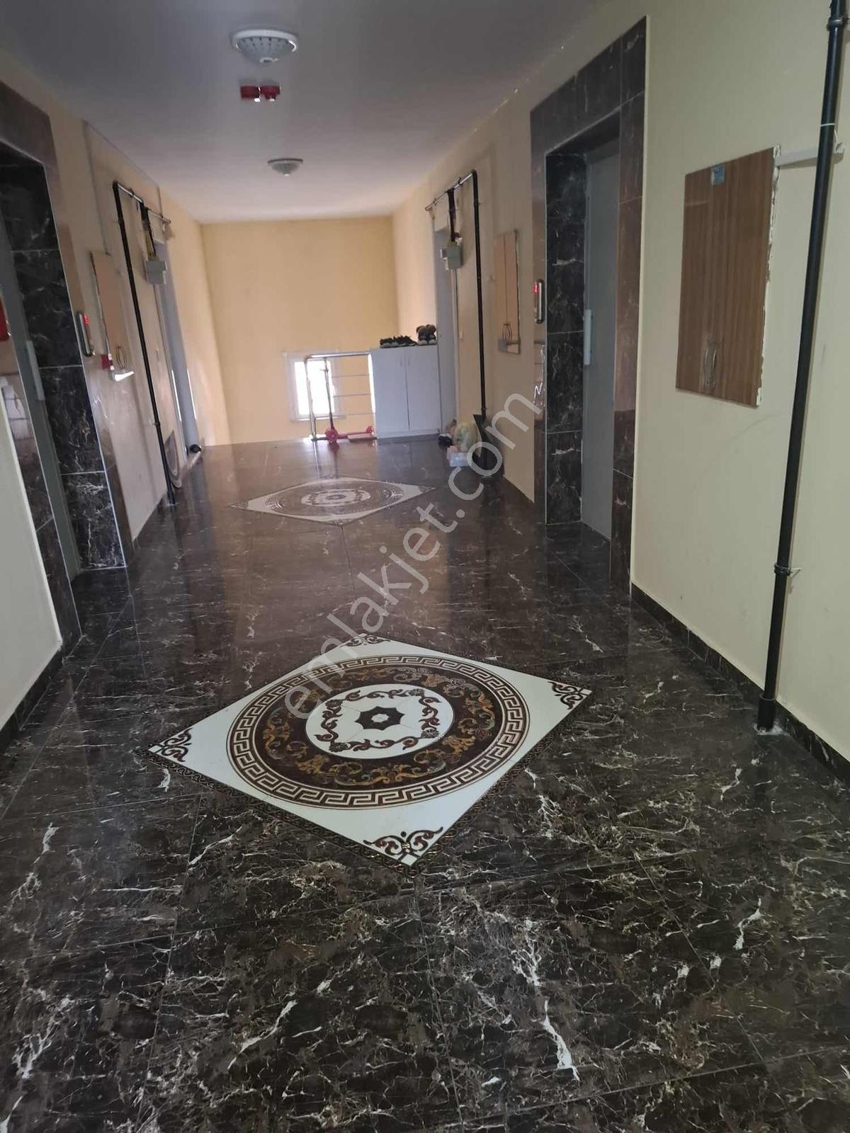 Acilkapaklı Elegant Sitesinde Satılık 140 M2 3+1 9 Kat Asansörlü - Görsel 2