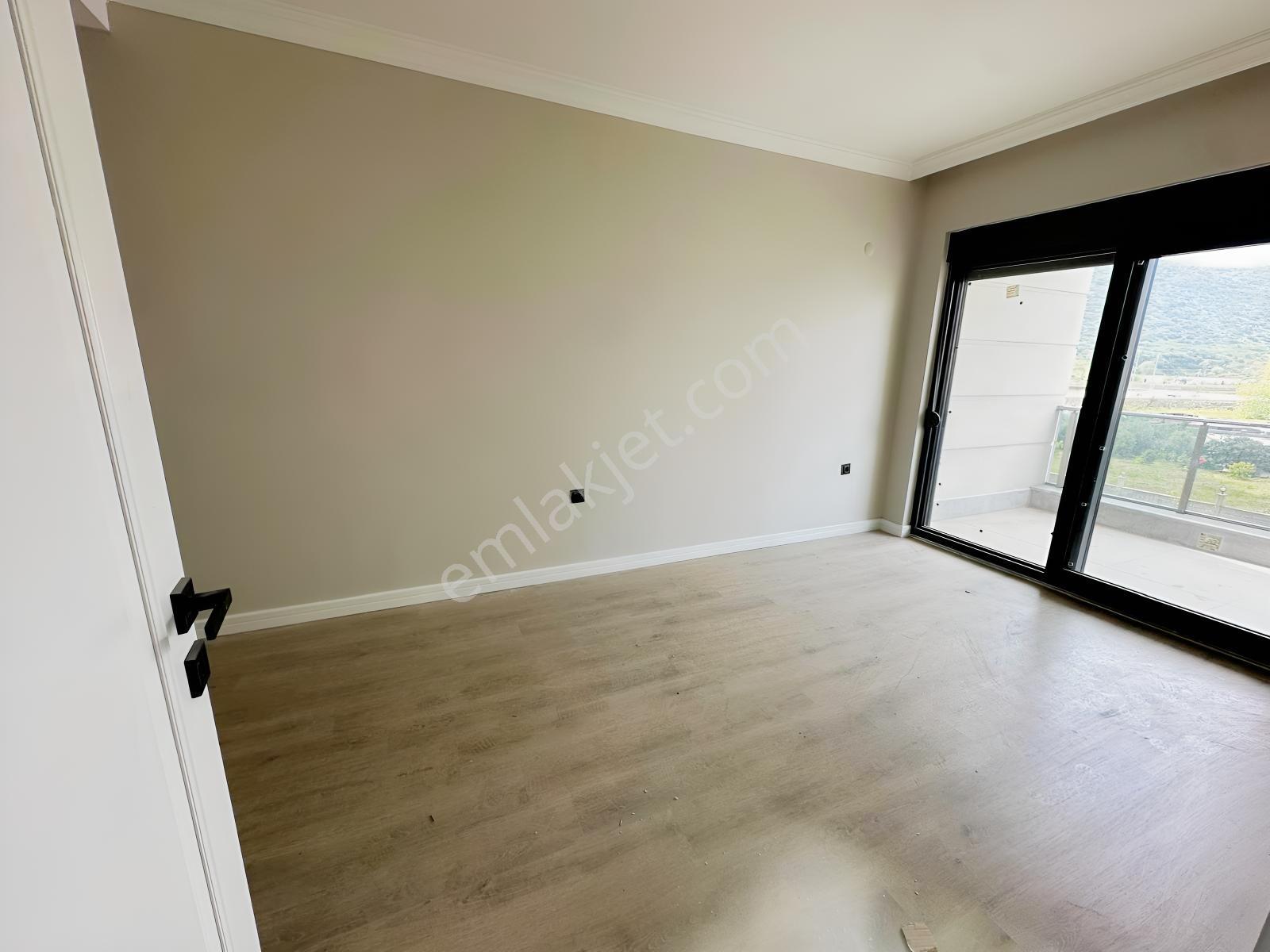 Batı Cephe Havuz Manzaralı 2+1 Daıre - Görsel 15