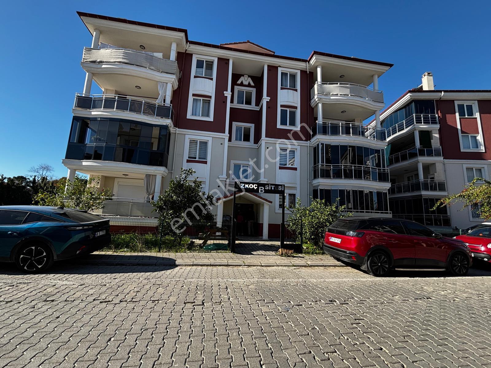 Dalaman Kaymakamlık Sokağında Satılık 3+1 Daire