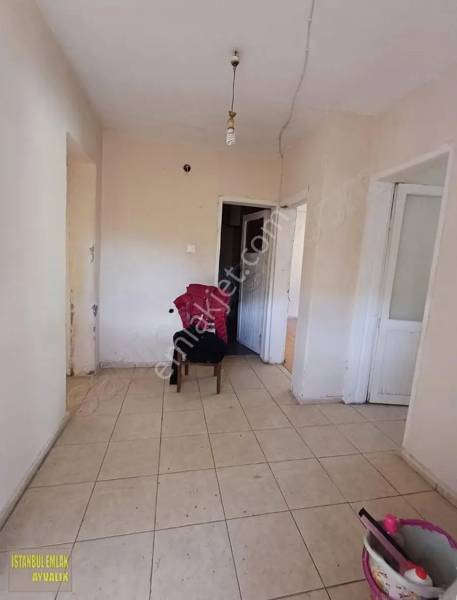 Altınova Merkezde Konut İmarlı İçinde Evi Bulunan Arsa - Görsel 4