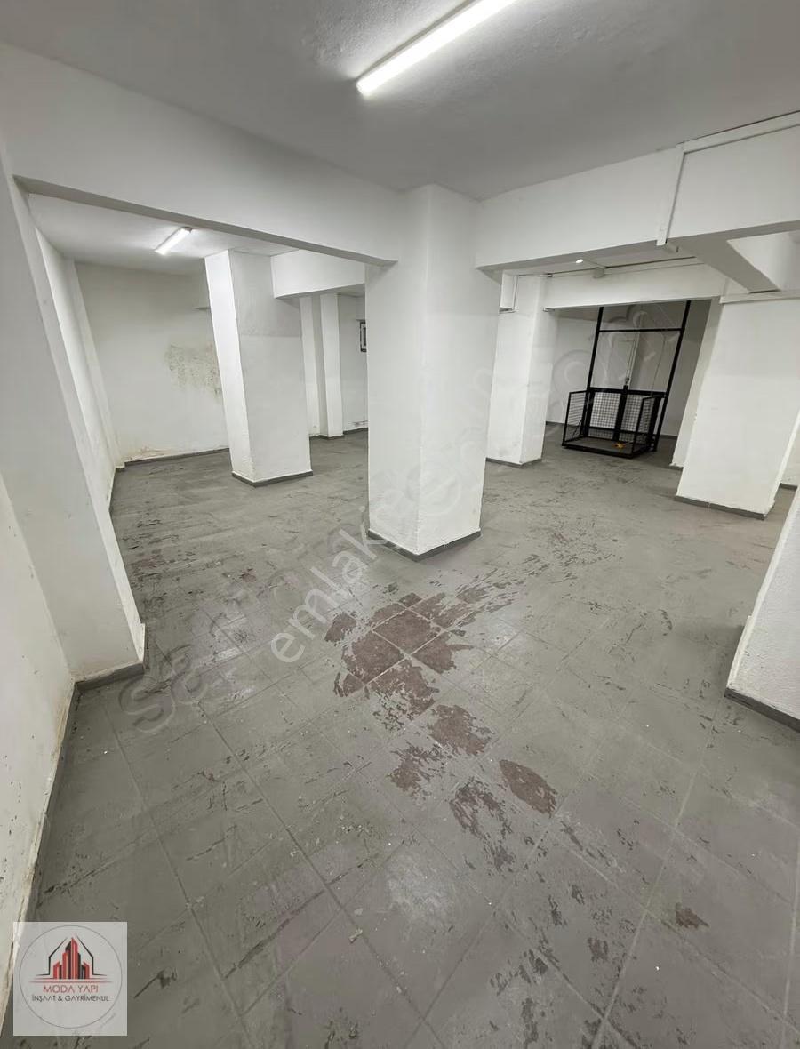 Birçok Sektöre Uygun Hastane Metro Yanı Net 200 M2 Depolu Dükkan - Görsel 11