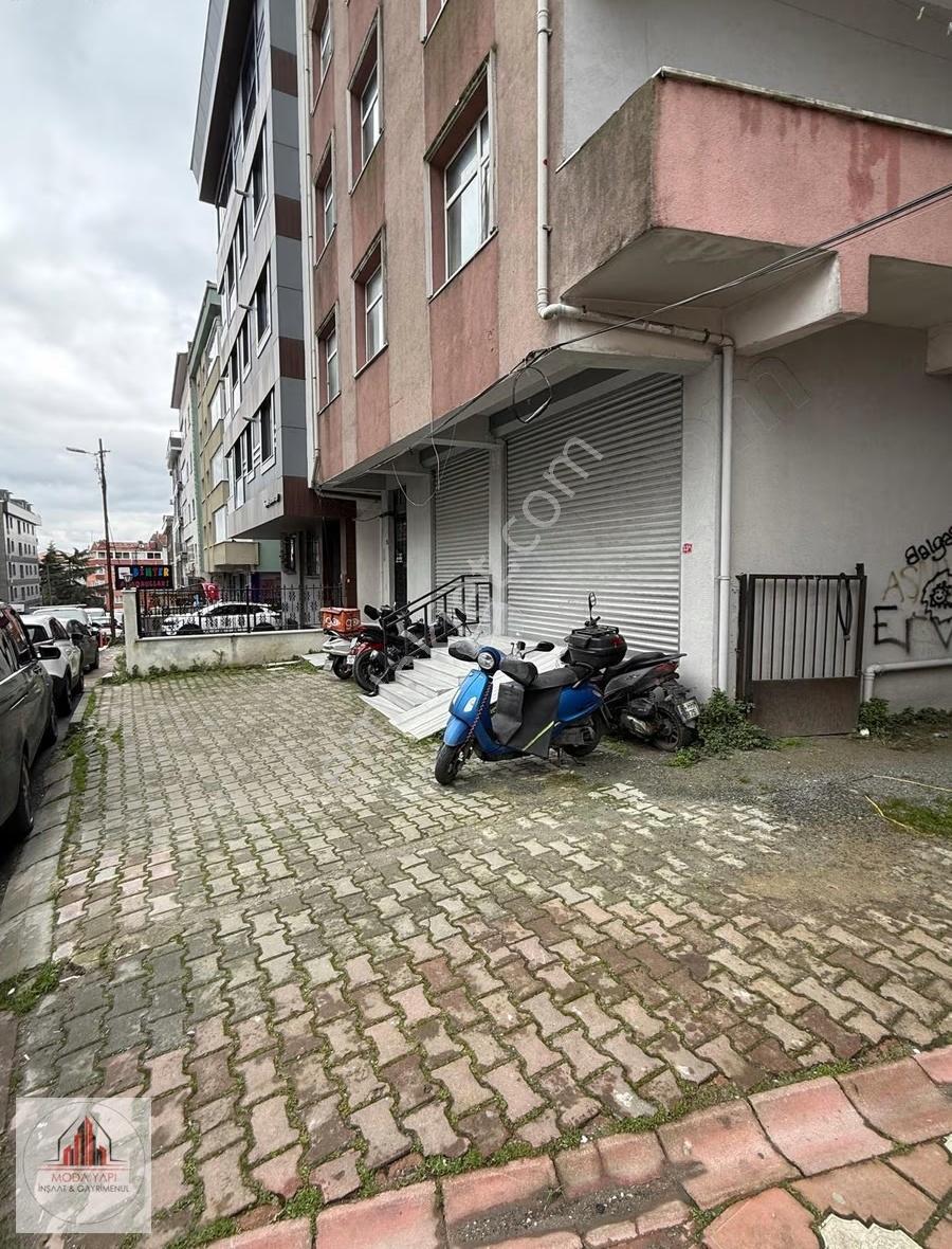 Birçok Sektöre Uygun Hastane Metro Yanı Net 200 M2 Depolu Dükkan