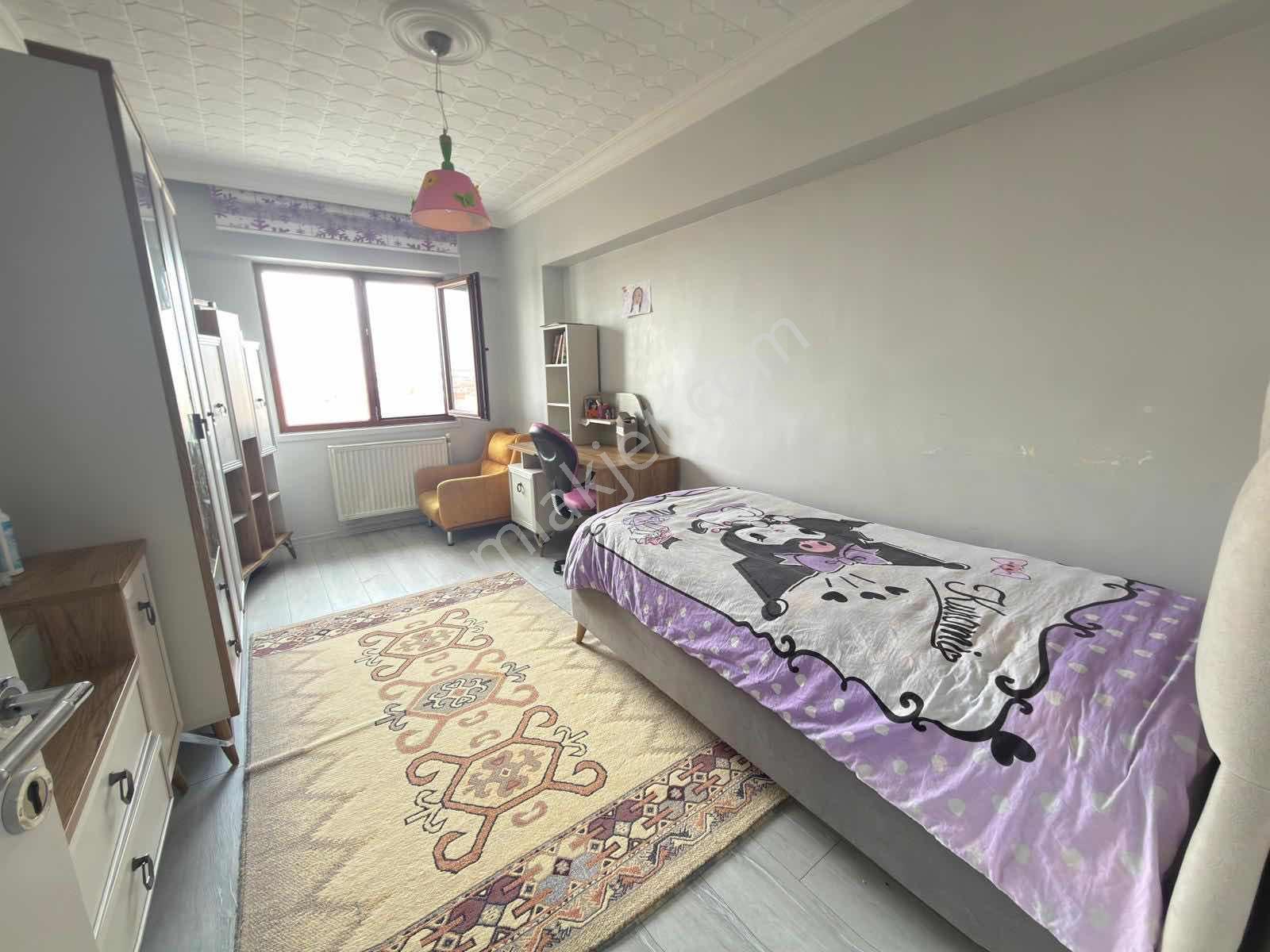 12.cadde Üzeri Merkezi Konum'da Çok Geniş Lüks 4+1 Daire! - Görsel 26