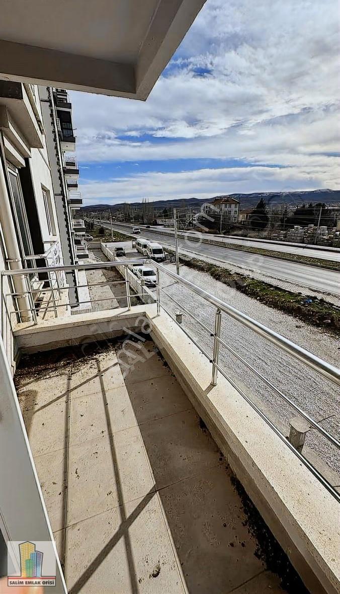 Şuhut Yolu Üzeri Satılık 3+1 Daireler: Yeni Yaşam Fırsatı - Görsel 31