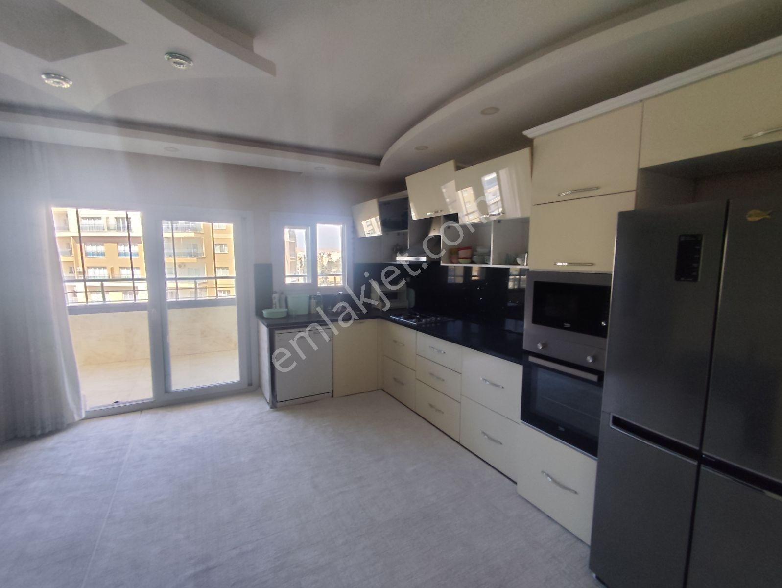 Acar Emlaktan Enes Sitesinde Full Eşyalı Satılık 3+1 180 M2 Daire - Görsel 12