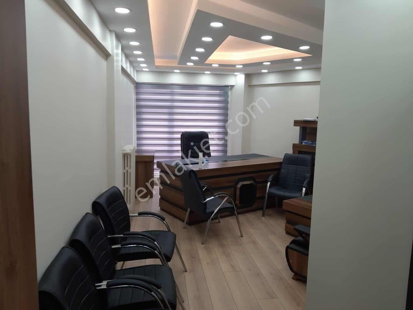 Laleli Meydan' Da | Tramvay Durağın Dibinde | Kiralık Ofis - Görsel 10