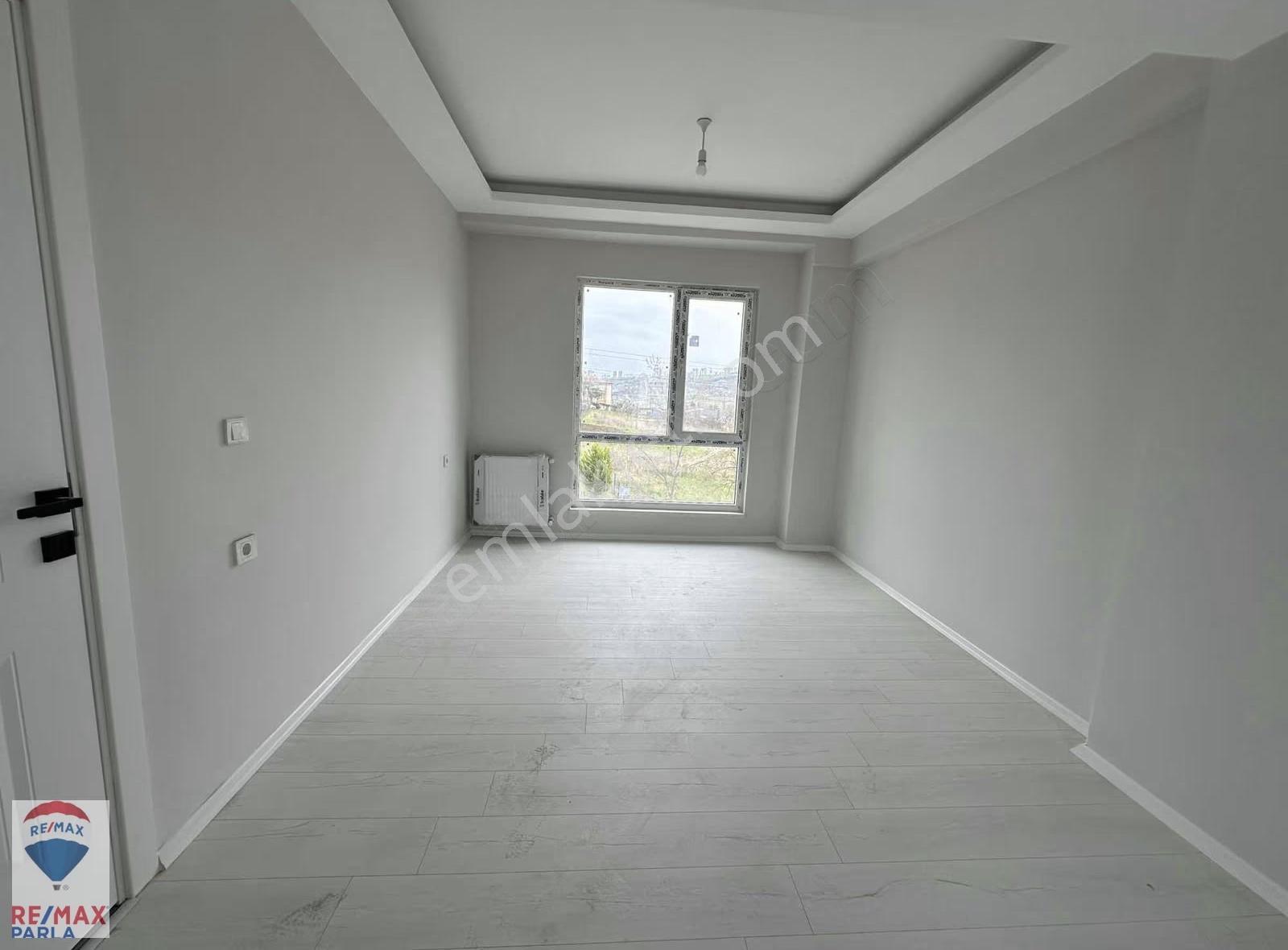 Salon Mutfak Ayrı 2+1 Satılık - Görsel 32