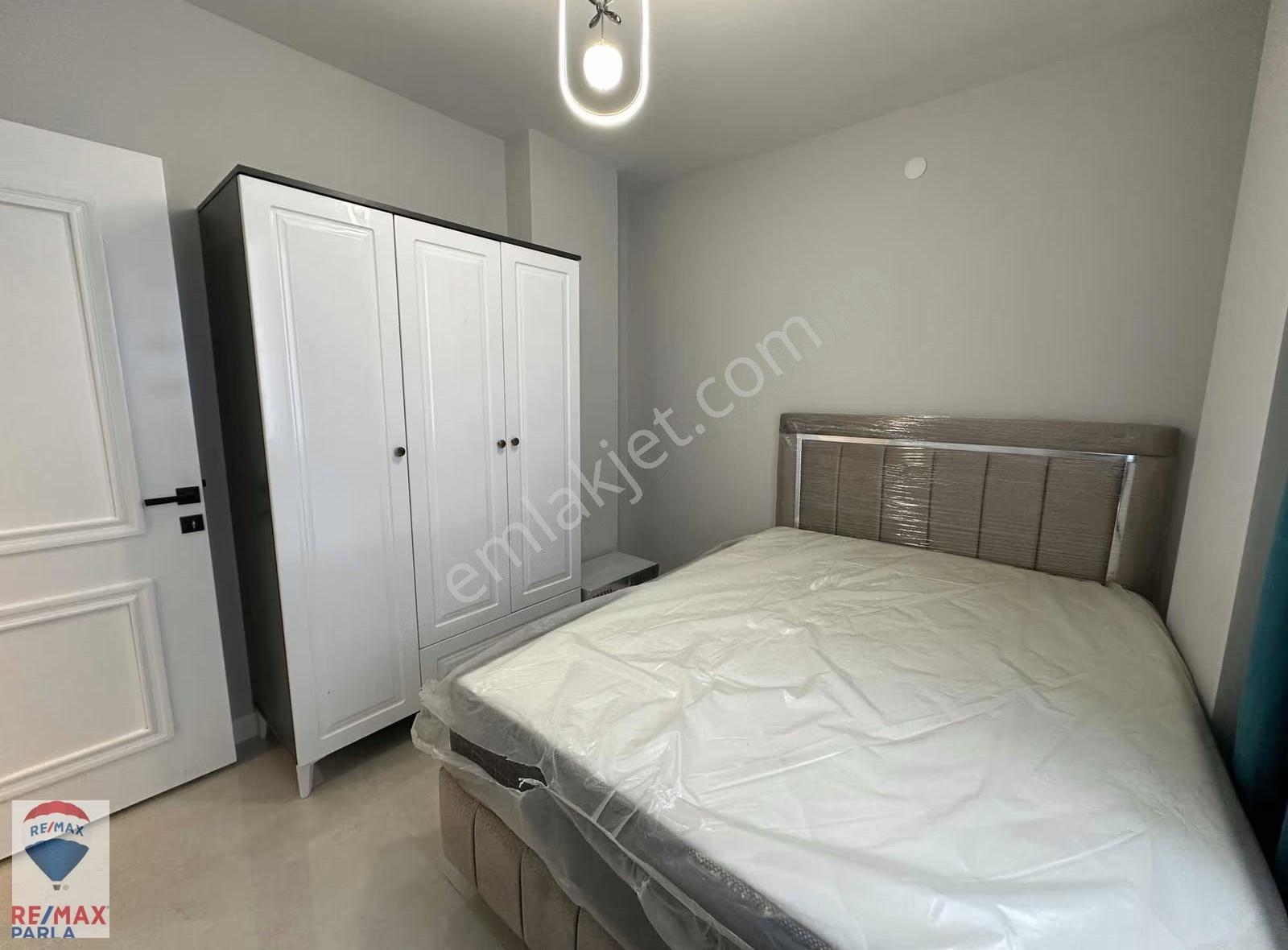 Full Eşyalı Deniz Manzaralı 1+1 Satılık - Görsel 16
