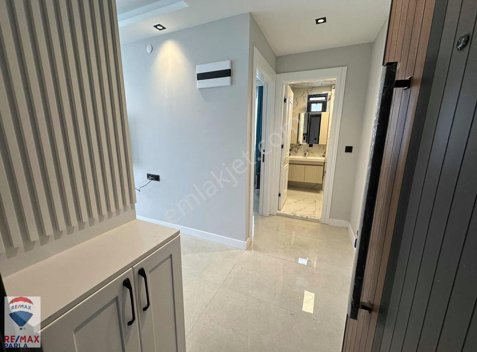 Full Eşyalı Deniz Manzaralı 1+1 Satılık - Görsel 13