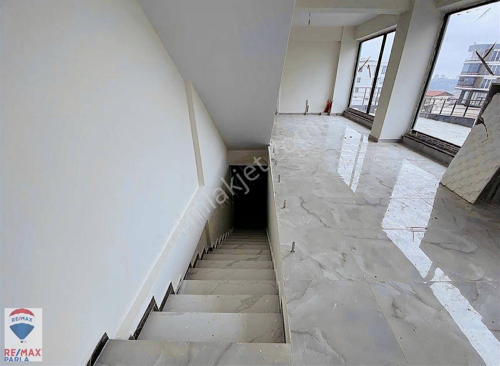 Alaçam Cadde Cephe 360 M² Bahçeli Yüksek Tavanlı Kiralık Dükkan - Görsel 18