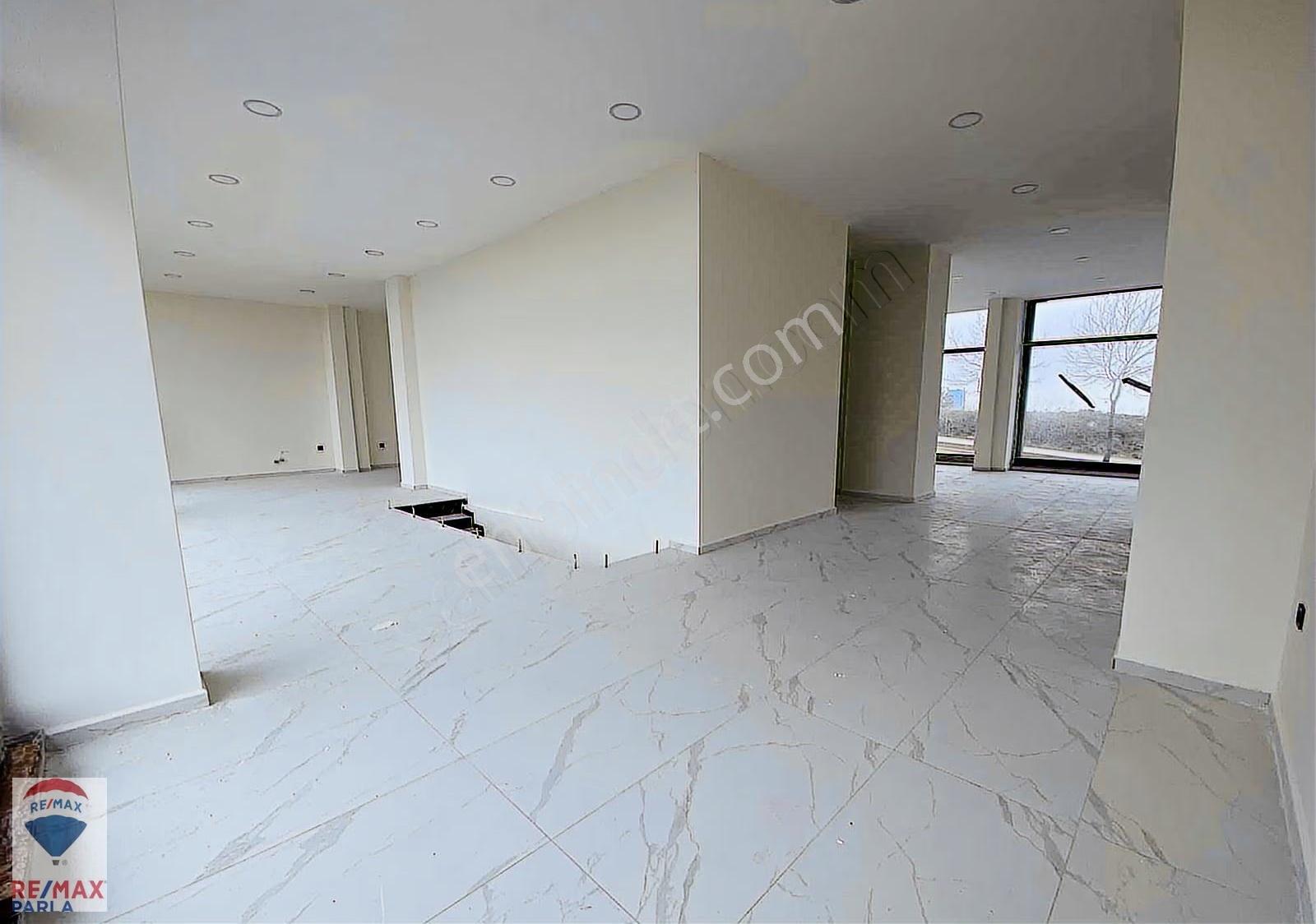 Alaçam Cadde Cephe 360 M² Bahçeli Yüksek Tavanlı Kiralık Dükkan - Görsel 5