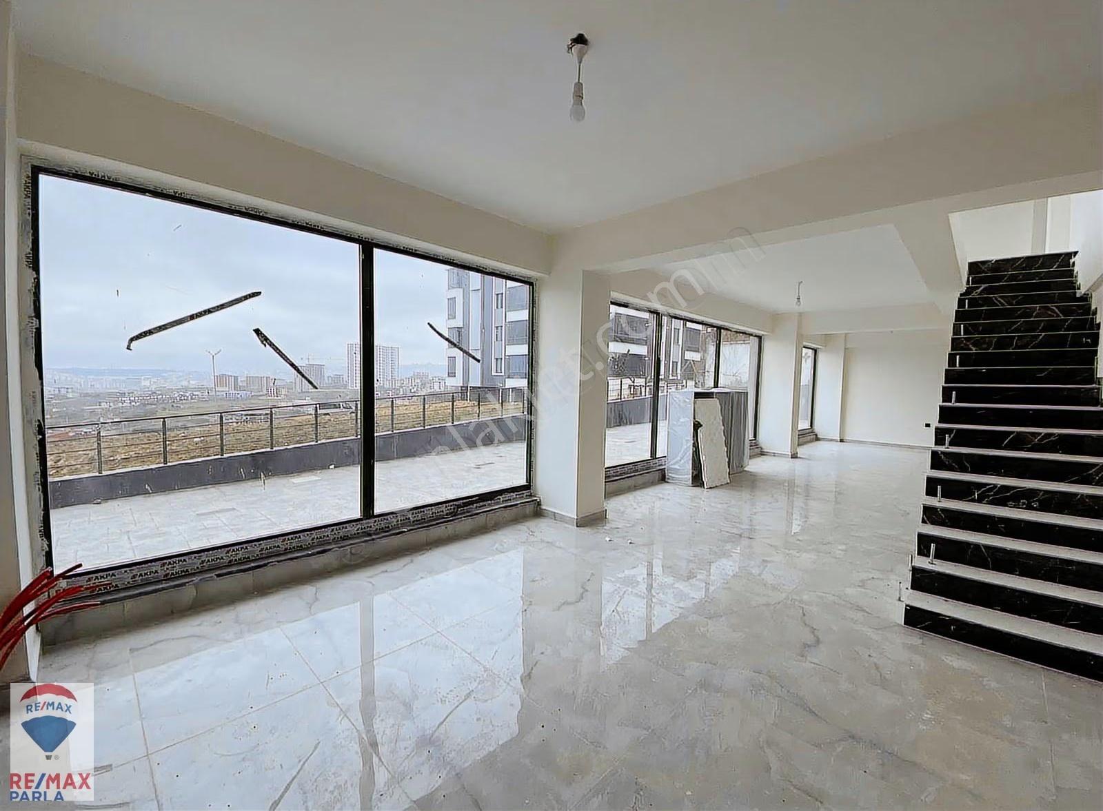 Alaçam Cadde Cephe 360 M² Bahçeli Yüksek Tavanlı Kiralık Dükkan - Görsel 9