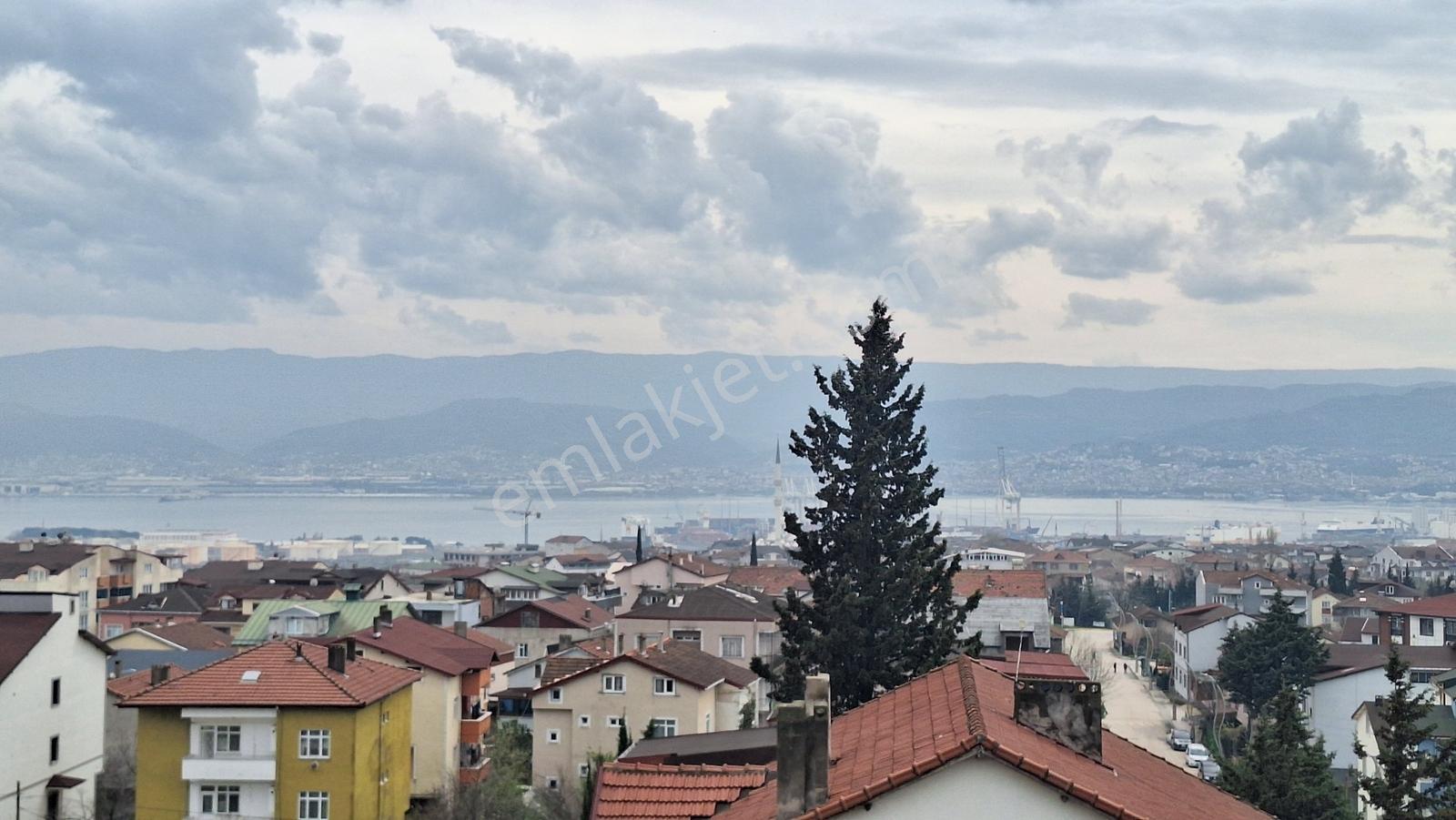Derince Çınarlı Mah. Deniz Manzaralı Satılık Çatı Dubleks - Görsel 24