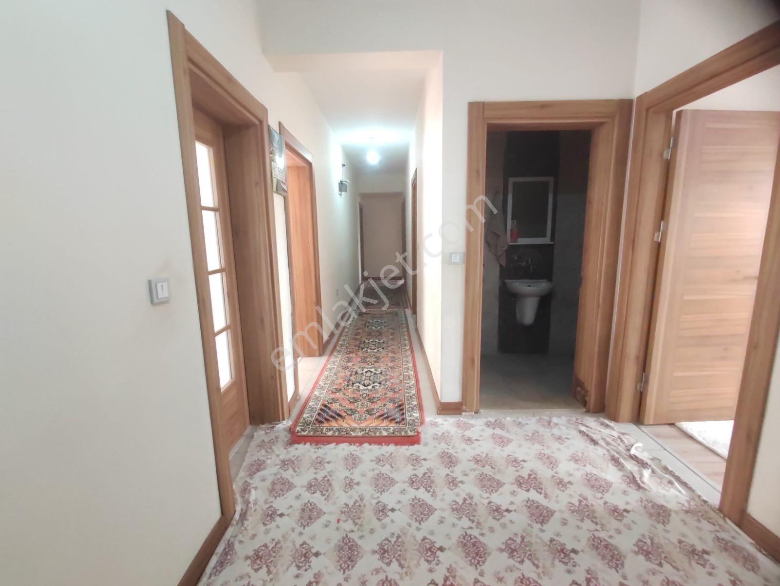 Acar Emlaktan Kanarya Blv Üzerinde 4+1 210 M2 Arakat Lüks Daire - Görsel 8
