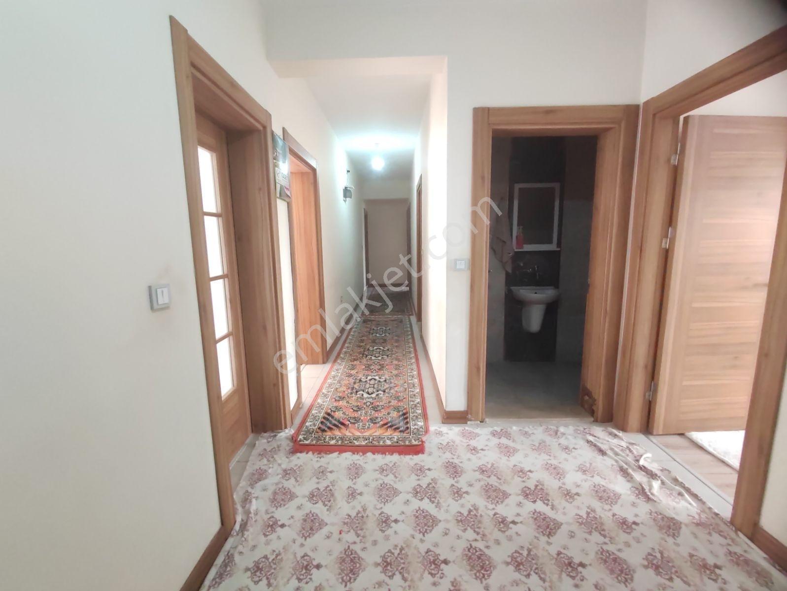 Acar Emlaktan Kanarya Blv Üzerinde 4+1 210 M2 Arakat Lüks Daire - Görsel 30