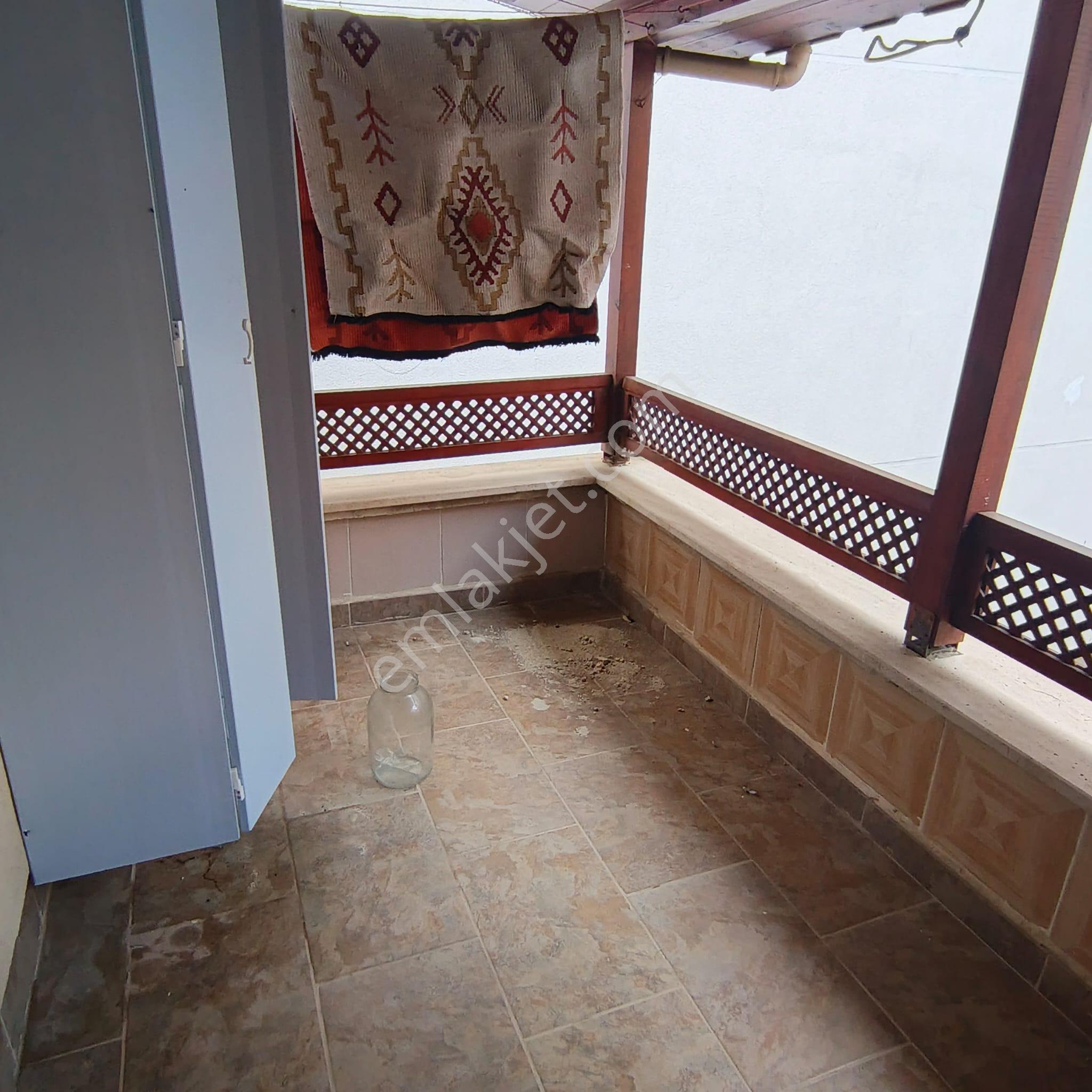Altınova Da Kiralık 2+1 Daire Denize Sıfır - Görsel 11