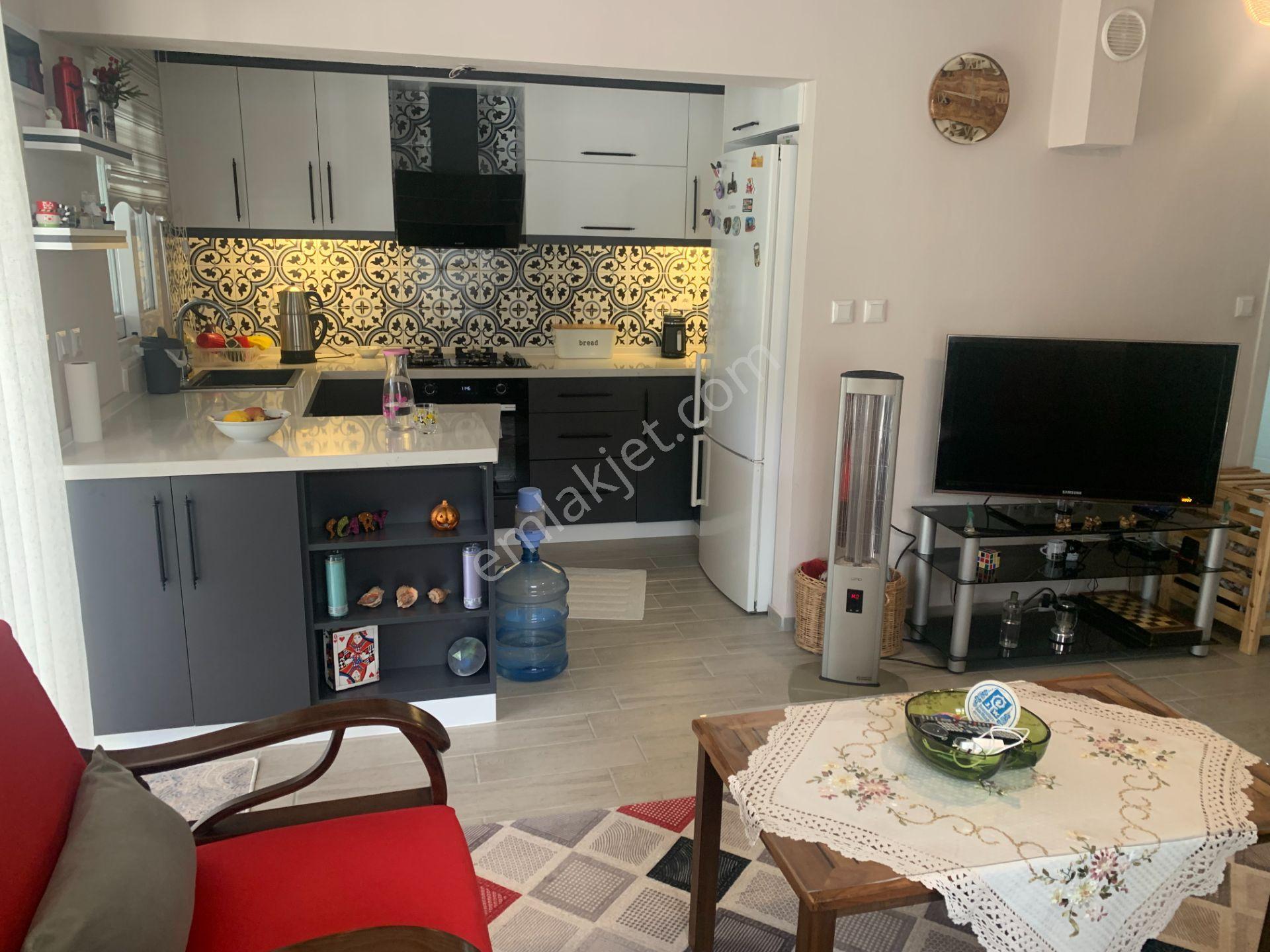 Murat Kuntker’den, Kuşadası, Nazilli Sitesi’nde Satılık, Tadilatlı 2+1 Villa - Görsel 17